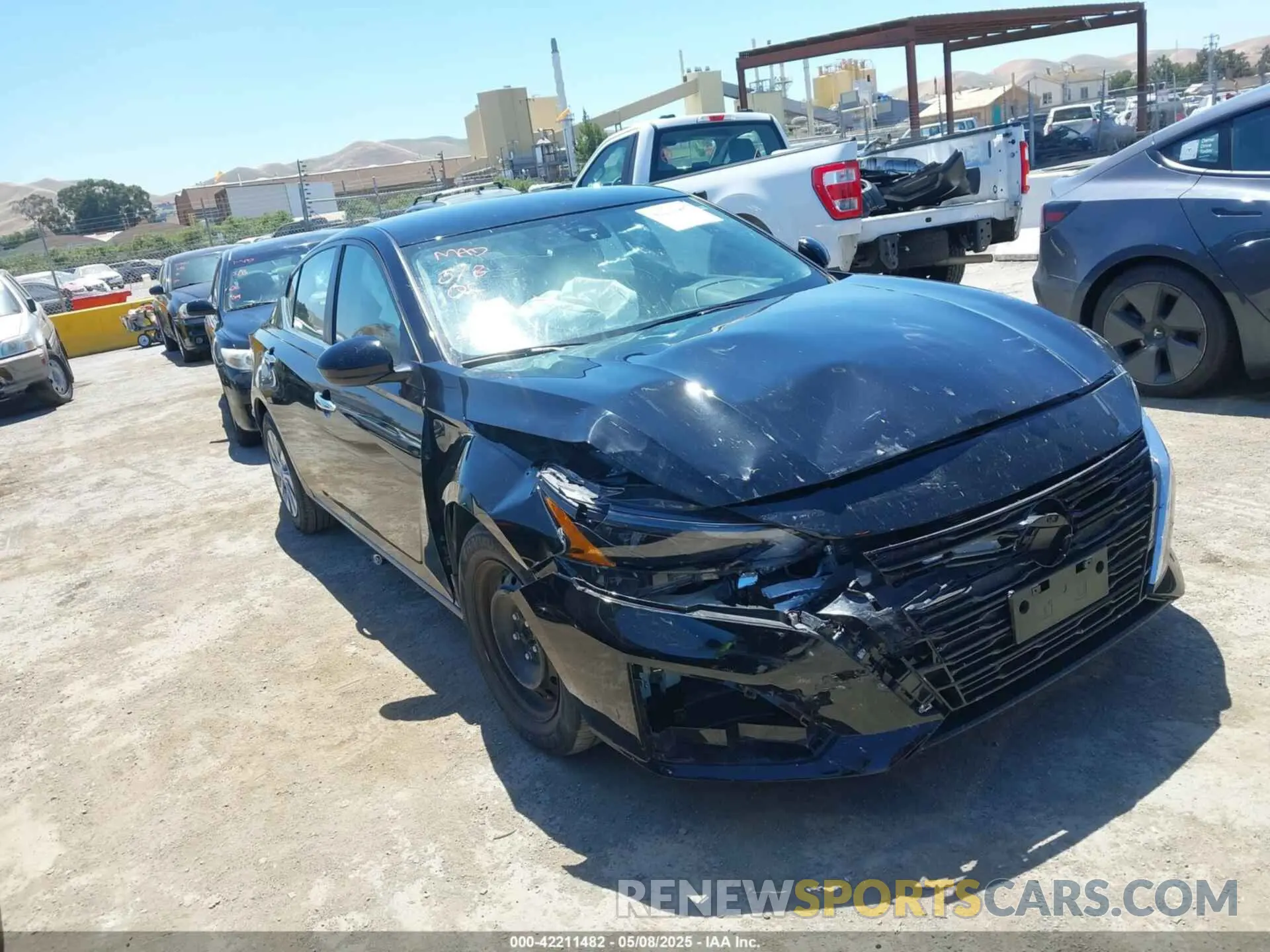 1 Photograph of a damaged car 1N4BL4BV1PN335982 NISSAN ALTIMA 2023