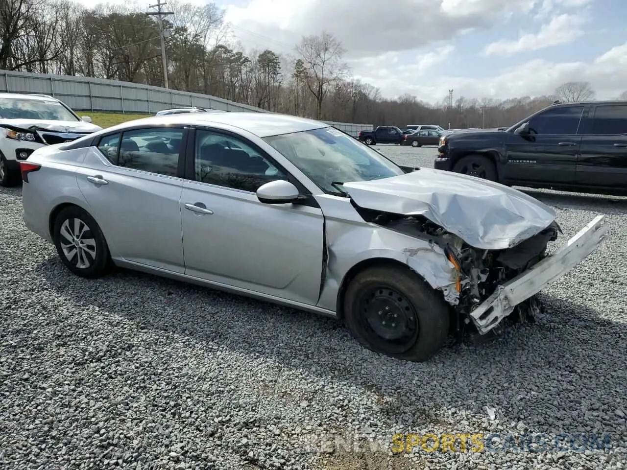 4 Photograph of a damaged car 1N4BL4BV2PN342259 NISSAN ALTIMA 2023