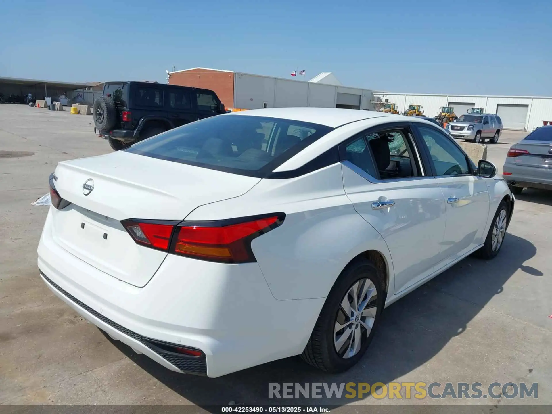 4 Photograph of a damaged car 1N4BL4BV3PN344781 NISSAN ALTIMA 2023