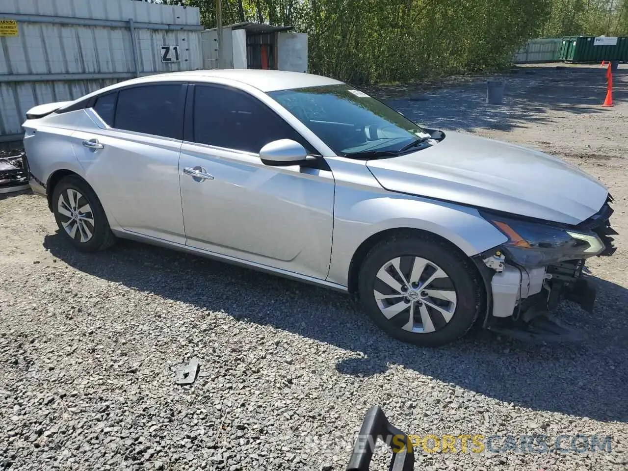 4 Photograph of a damaged car 1N4BL4BV3PN365517 NISSAN ALTIMA 2023