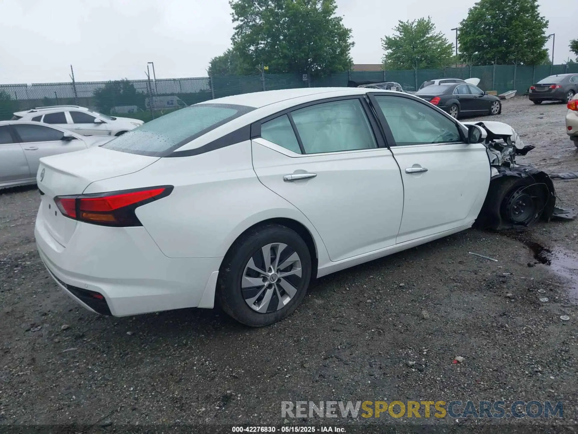 4 Photograph of a damaged car 1N4BL4BV6PN310365 NISSAN ALTIMA 2023