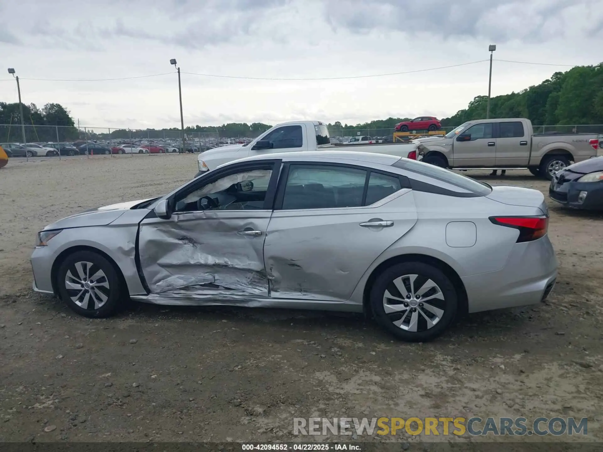 13 Photograph of a damaged car 1N4BL4BV6PN312004 NISSAN ALTIMA 2023