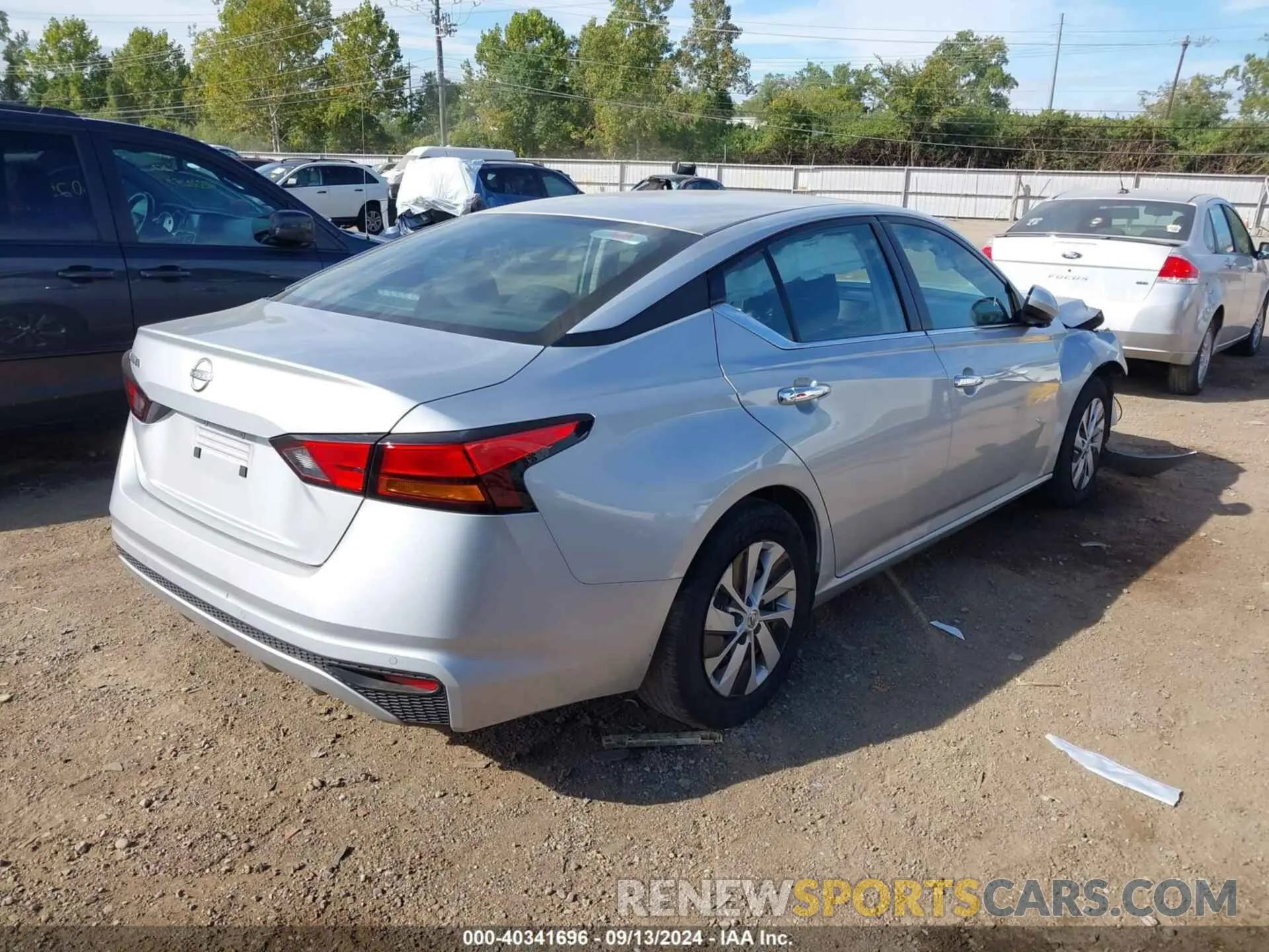 4 Photograph of a damaged car 1N4BL4BV7PN369568 NISSAN ALTIMA 2023