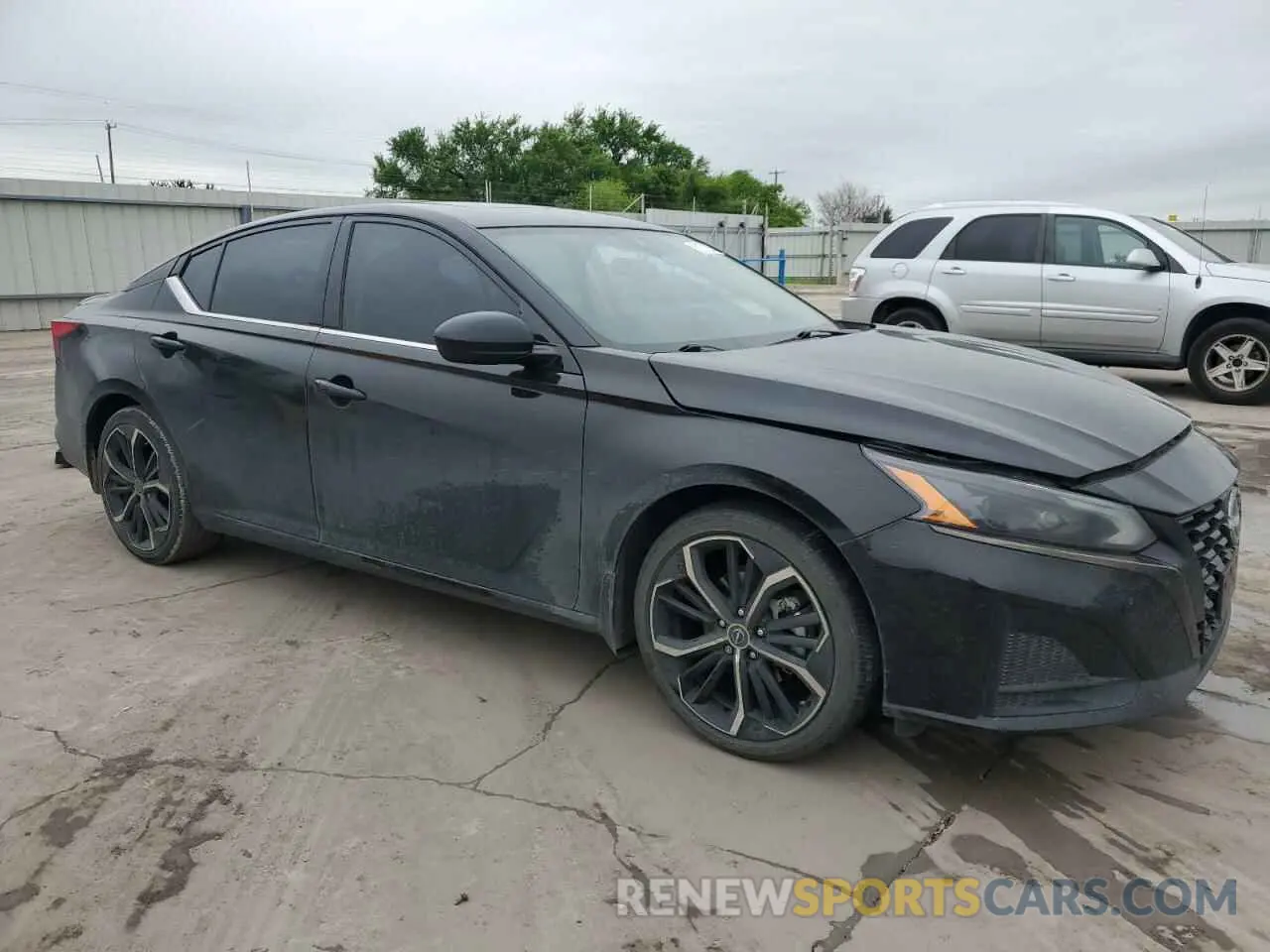 4 Photograph of a damaged car 1N4BL4CV0PN350729 NISSAN ALTIMA 2023