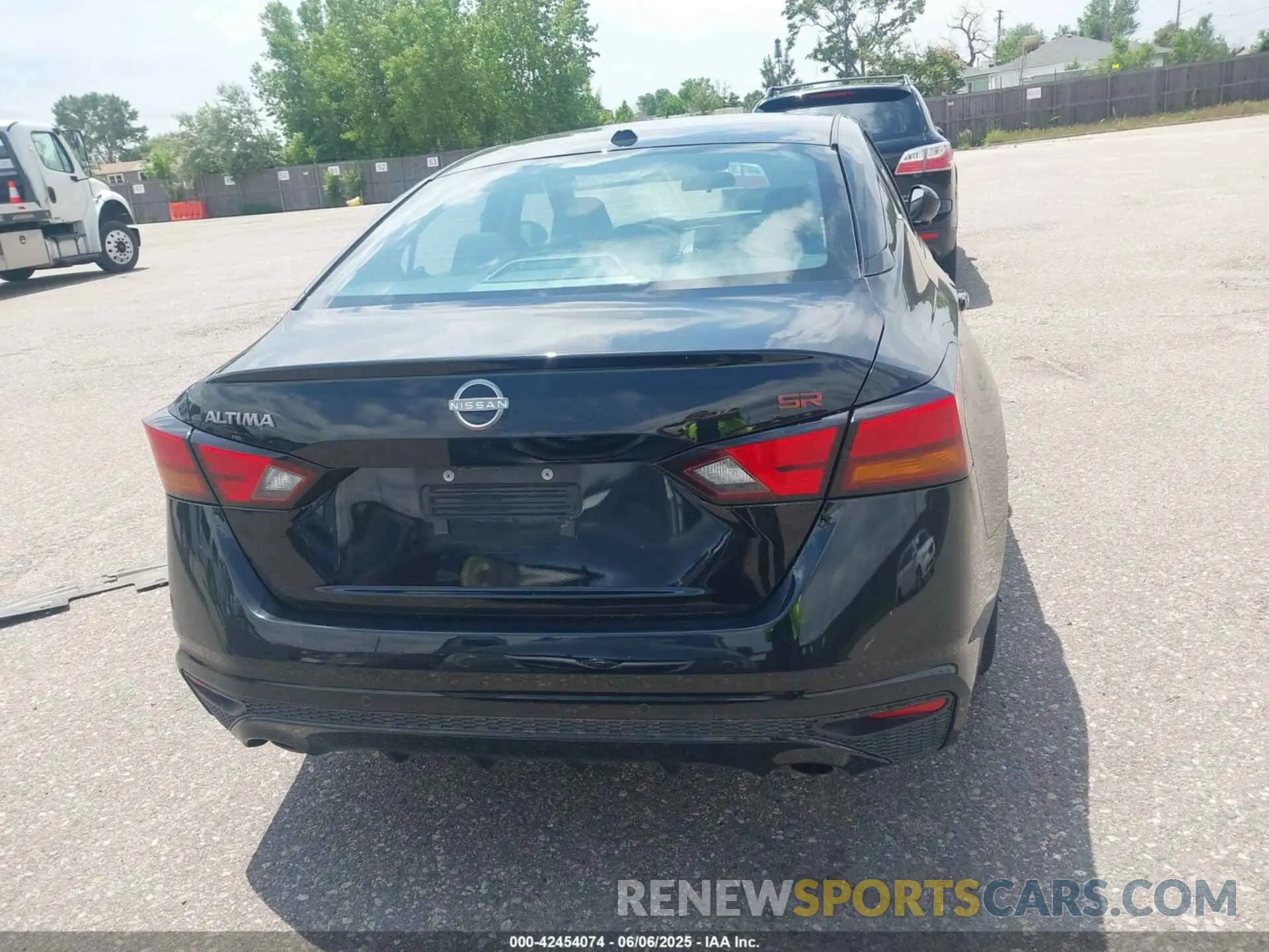 17 Photograph of a damaged car 1N4BL4CV2PN337822 NISSAN ALTIMA 2023