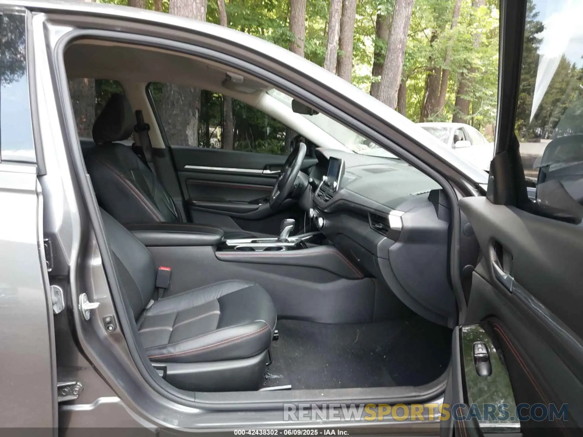 5 Photograph of a damaged car 1N4BL4CV2PN370559 NISSAN ALTIMA 2023