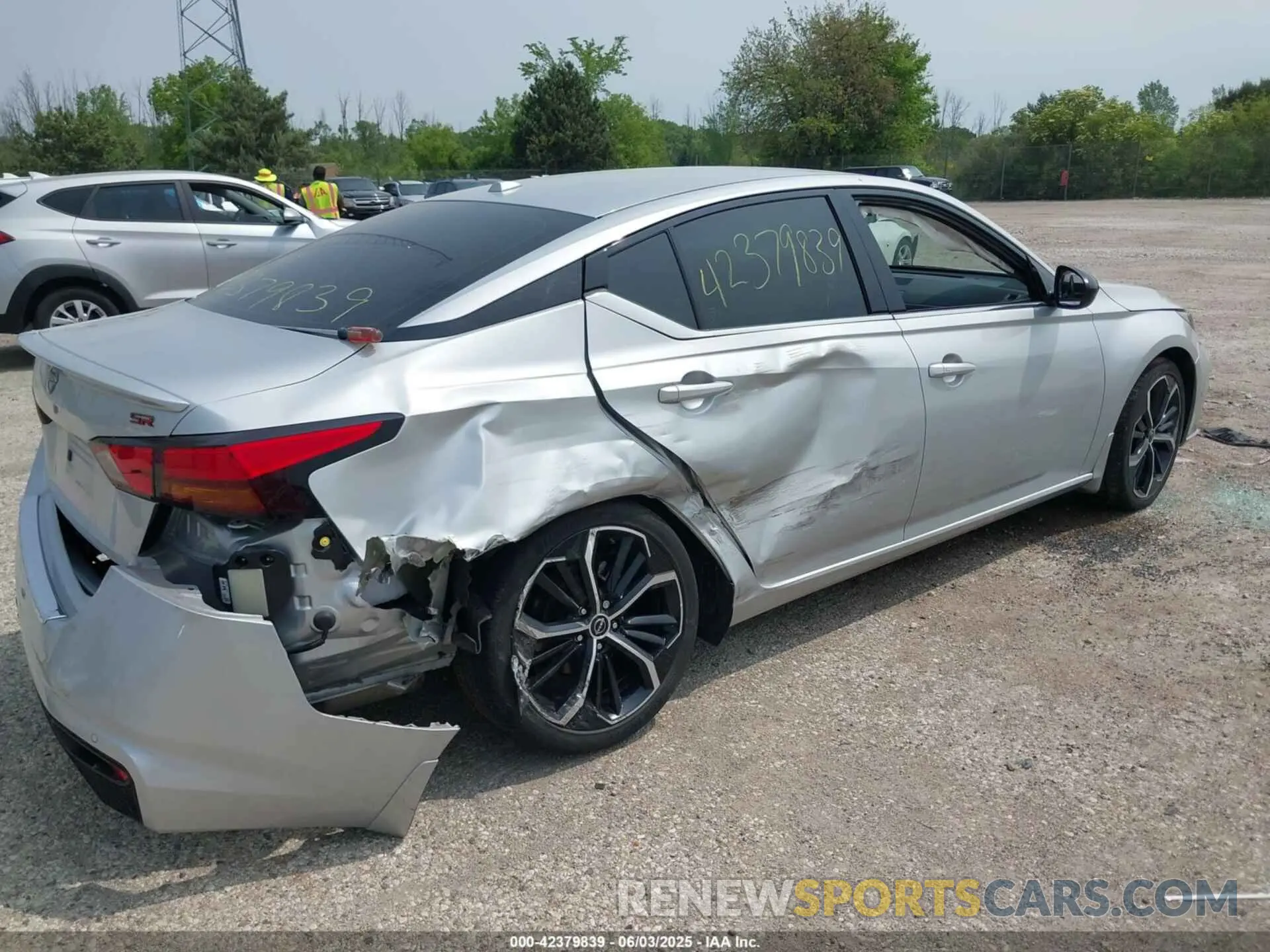 4 Photograph of a damaged car 1N4BL4CV3PN320043 NISSAN ALTIMA 2023