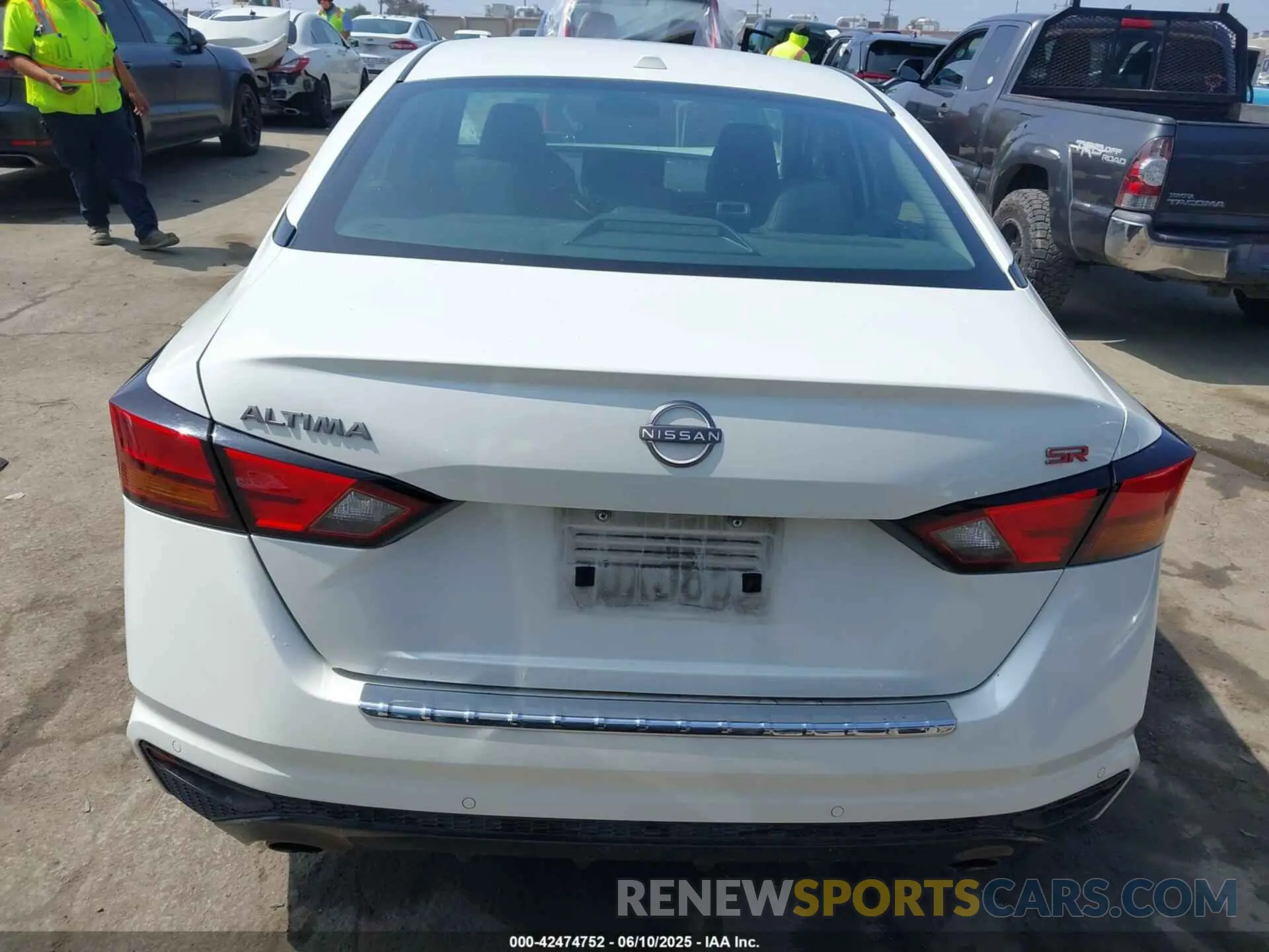 16 Photograph of a damaged car 1N4BL4CV4PN326224 NISSAN ALTIMA 2023
