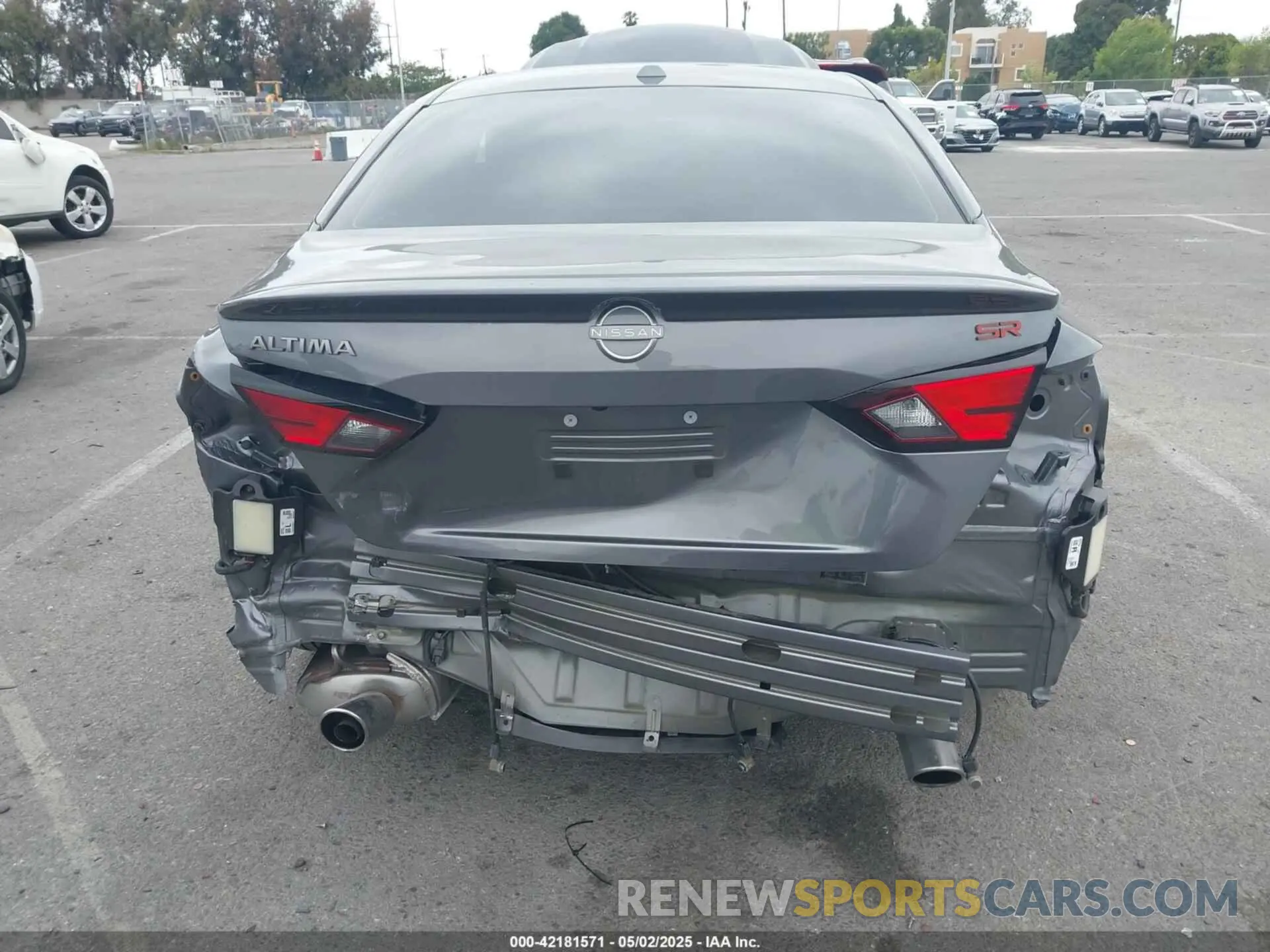 17 Photograph of a damaged car 1N4BL4CV4PN426517 NISSAN ALTIMA 2023