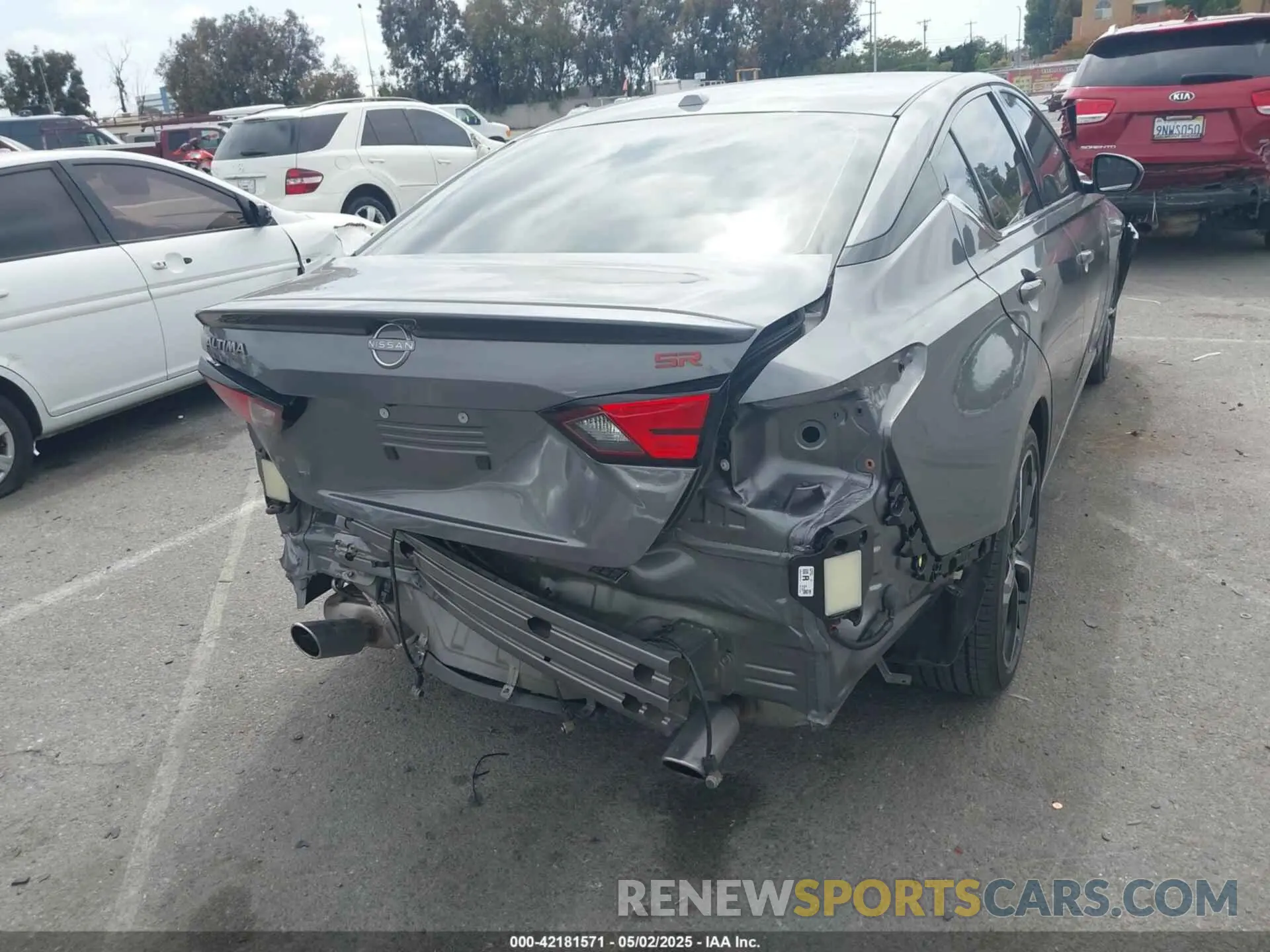 19 Photograph of a damaged car 1N4BL4CV4PN426517 NISSAN ALTIMA 2023