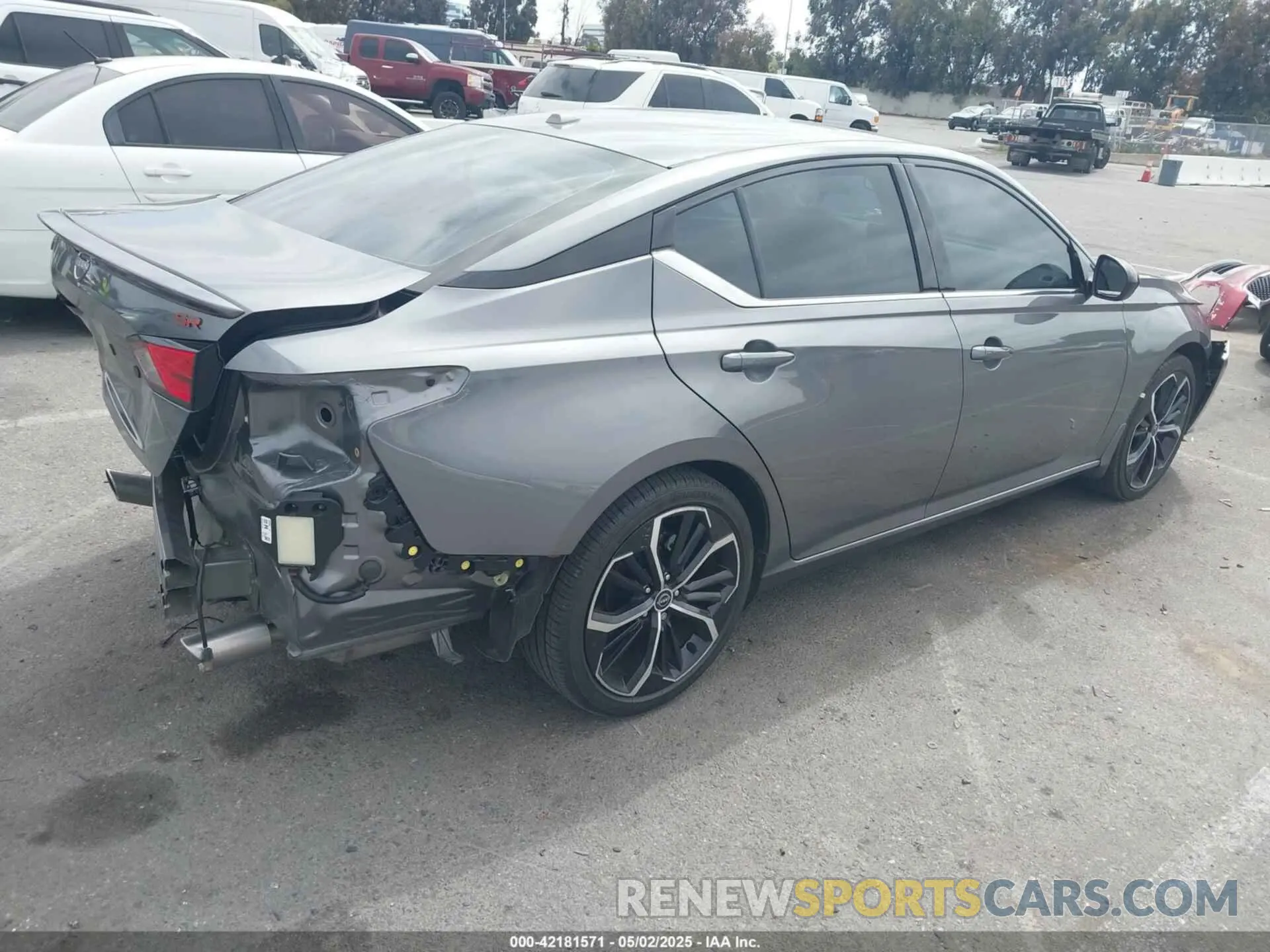 4 Photograph of a damaged car 1N4BL4CV4PN426517 NISSAN ALTIMA 2023
