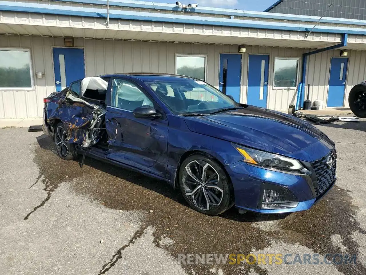 4 Photograph of a damaged car 1N4BL4CV6PN328993 NISSAN ALTIMA 2023