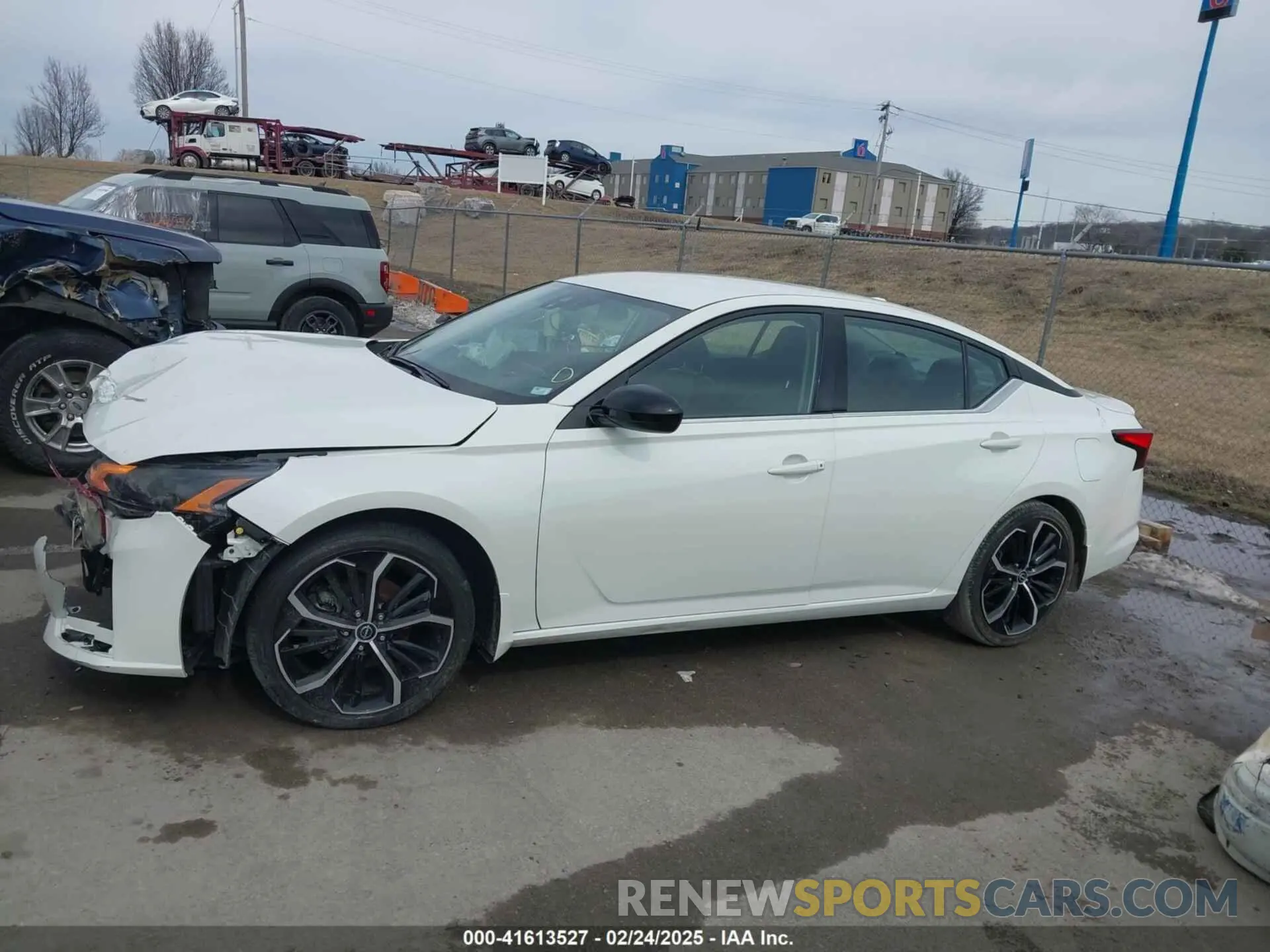 15 Photograph of a damaged car 1N4BL4CV6PN374050 NISSAN ALTIMA 2023