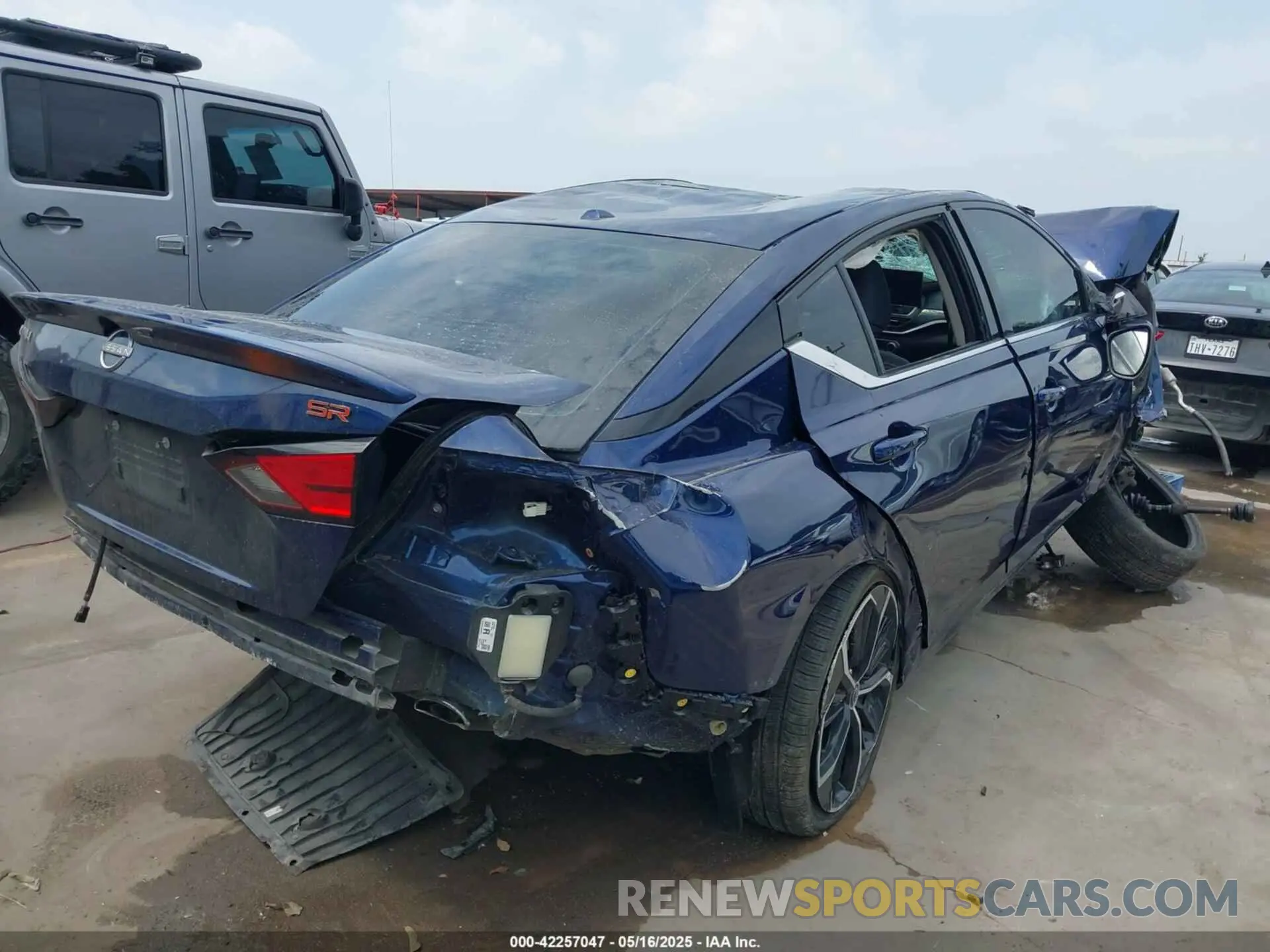 4 Photograph of a damaged car 1N4BL4CV7PN310972 NISSAN ALTIMA 2023