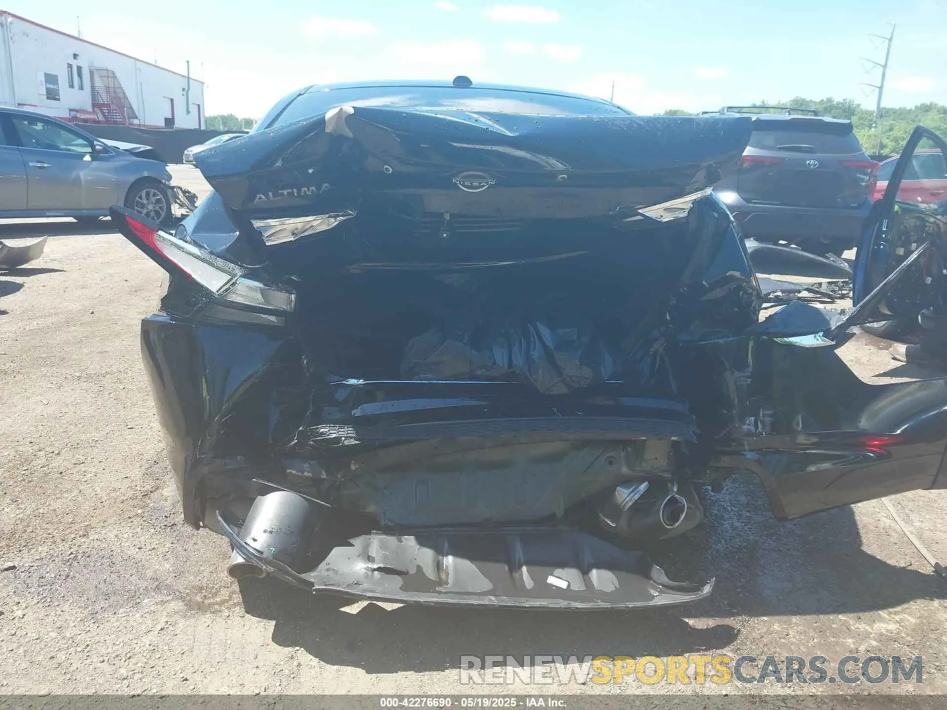 16 Photograph of a damaged car 1N4BL4CV8PN322354 NISSAN ALTIMA 2023