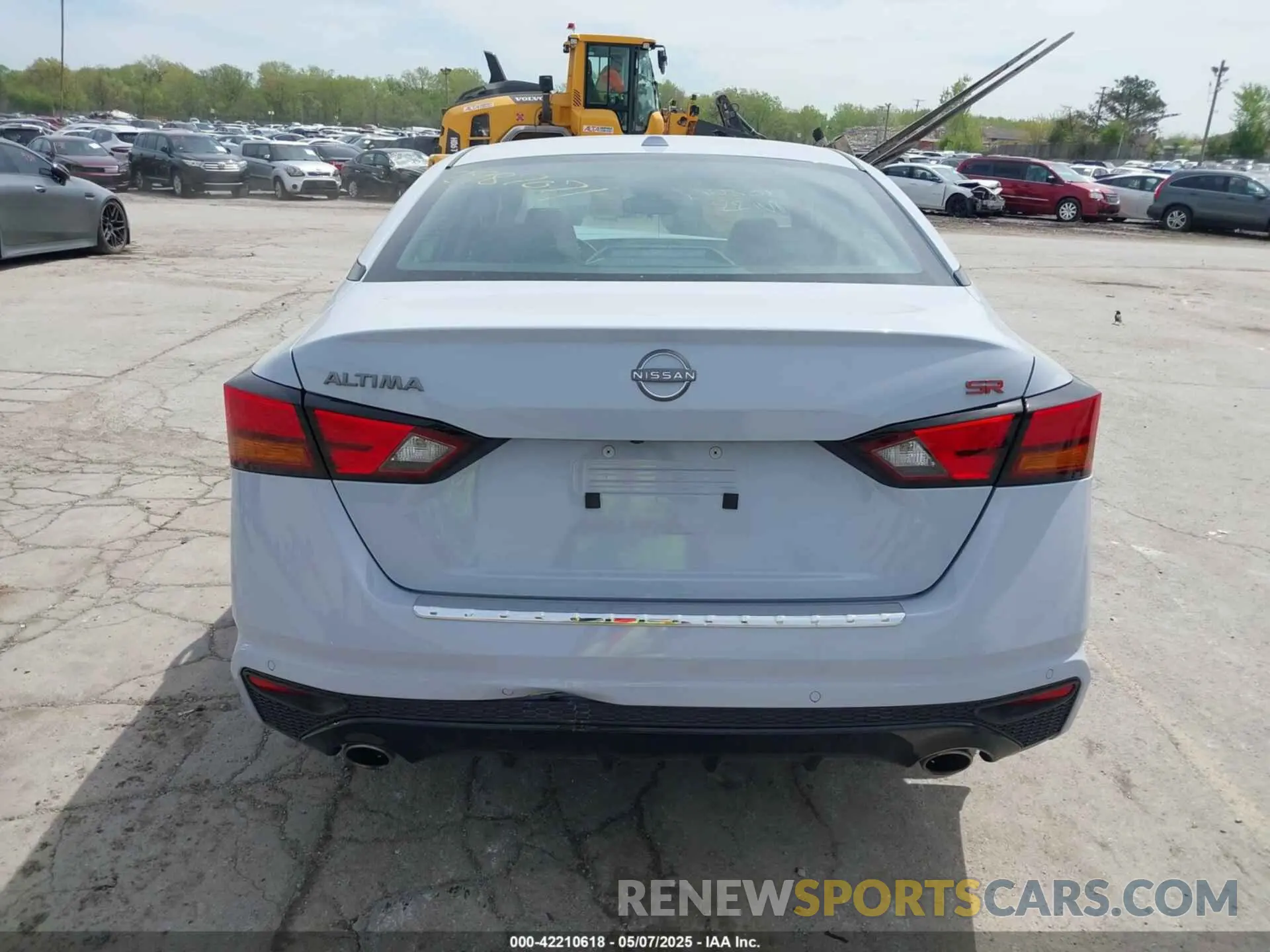 17 Photograph of a damaged car 1N4BL4CV8PN375197 NISSAN ALTIMA 2023