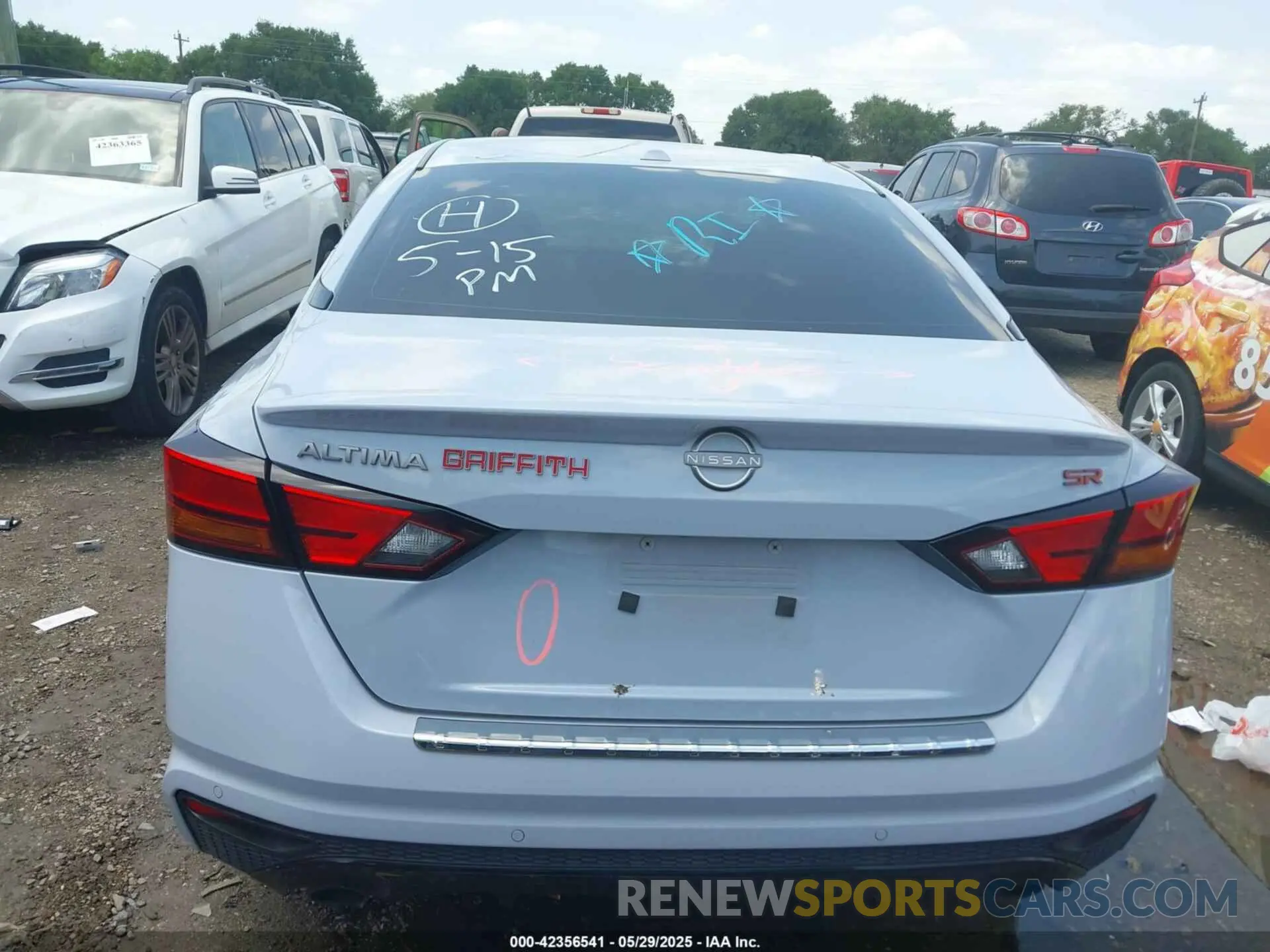 17 Photograph of a damaged car 1N4BL4CV9PN314926 NISSAN ALTIMA 2023