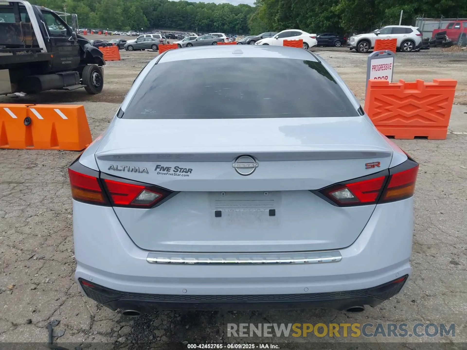 16 Photograph of a damaged car 1N4BL4CV9PN410443 NISSAN ALTIMA 2023