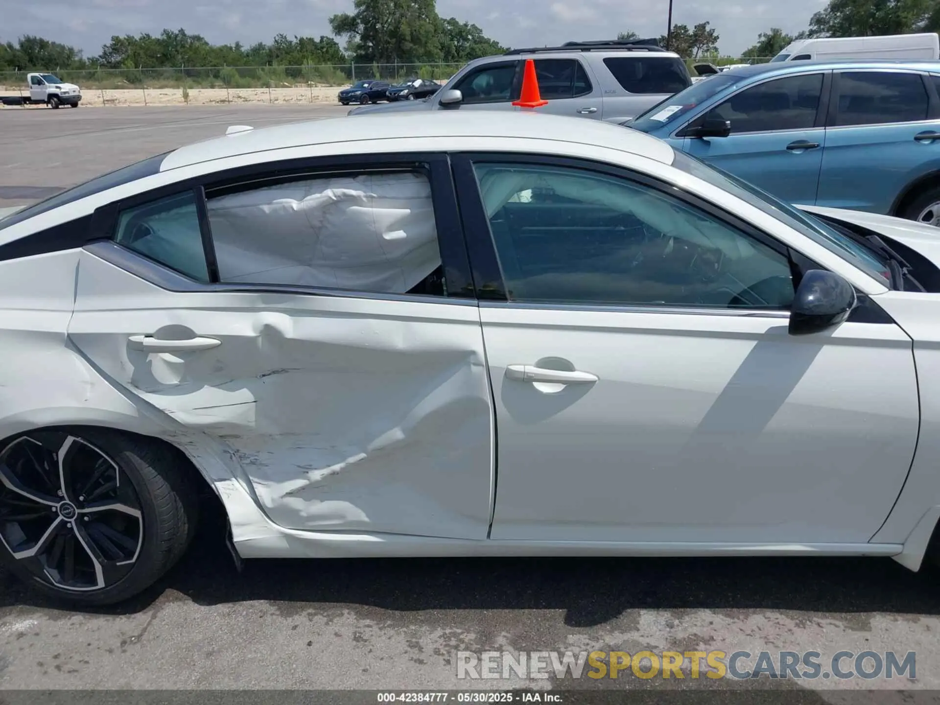 13 Photograph of a damaged car 1N4BL4CVXPN355615 NISSAN ALTIMA 2023