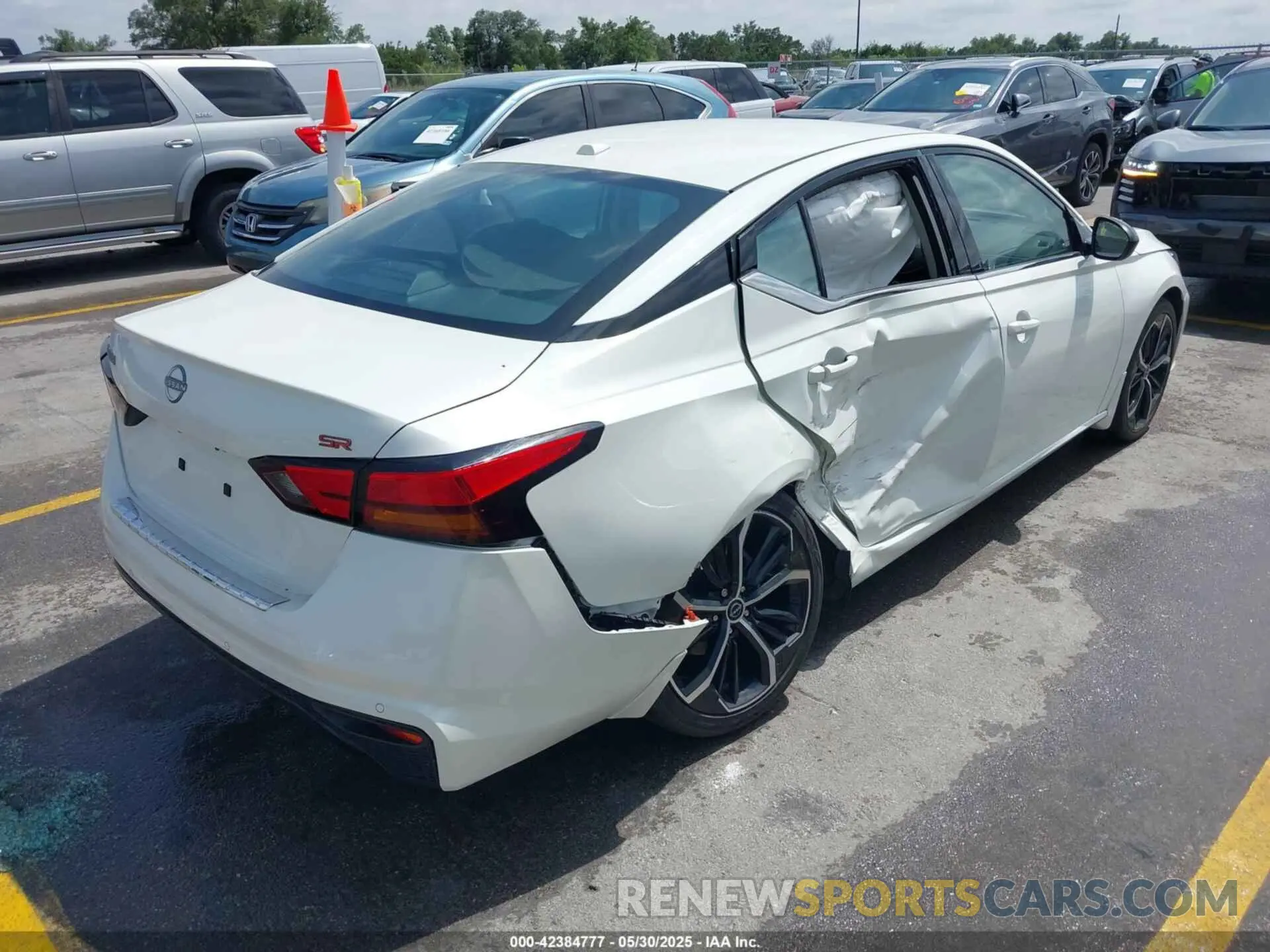 4 Photograph of a damaged car 1N4BL4CVXPN355615 NISSAN ALTIMA 2023
