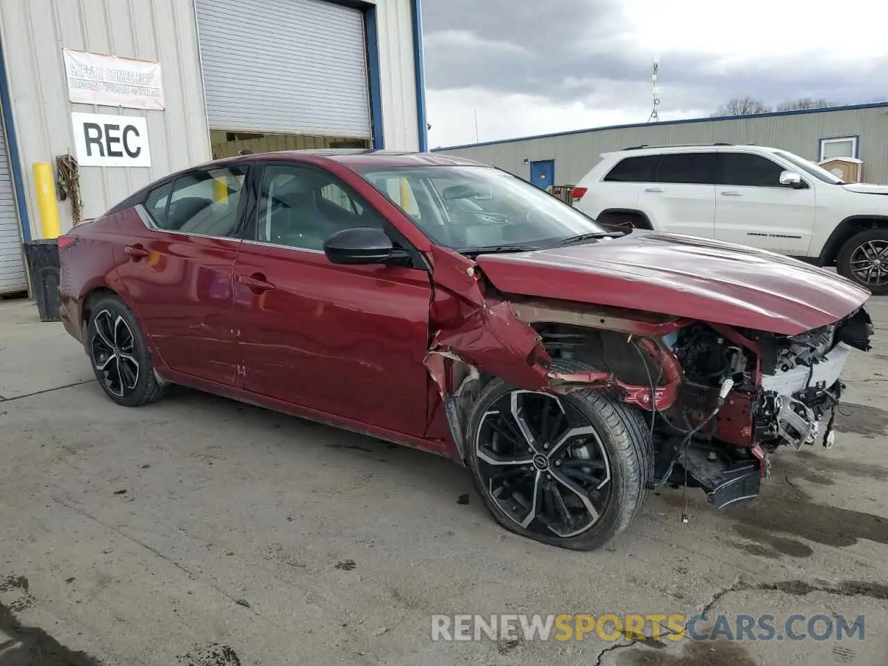 4 Photograph of a damaged car 1N4BL4CW5PN364554 NISSAN ALTIMA 2023