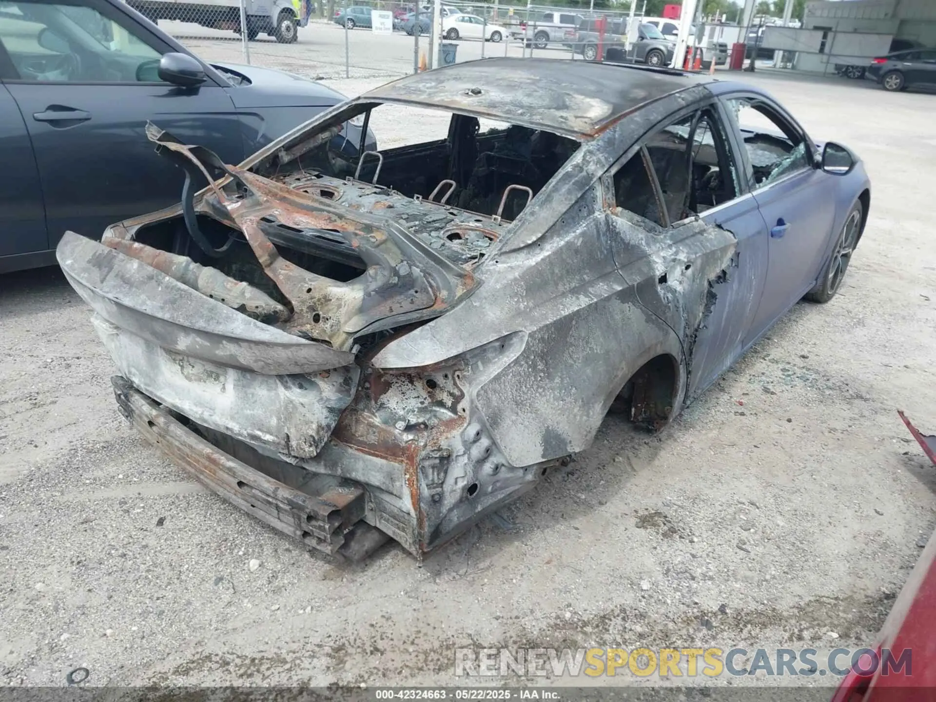 4 Photograph of a damaged car 1N4BL4CW8PN301495 NISSAN ALTIMA 2023