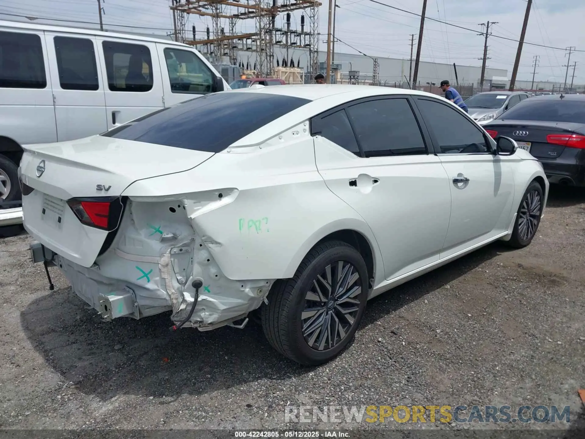 4 Photograph of a damaged car 1N4BL4DV0PN328955 NISSAN ALTIMA 2023