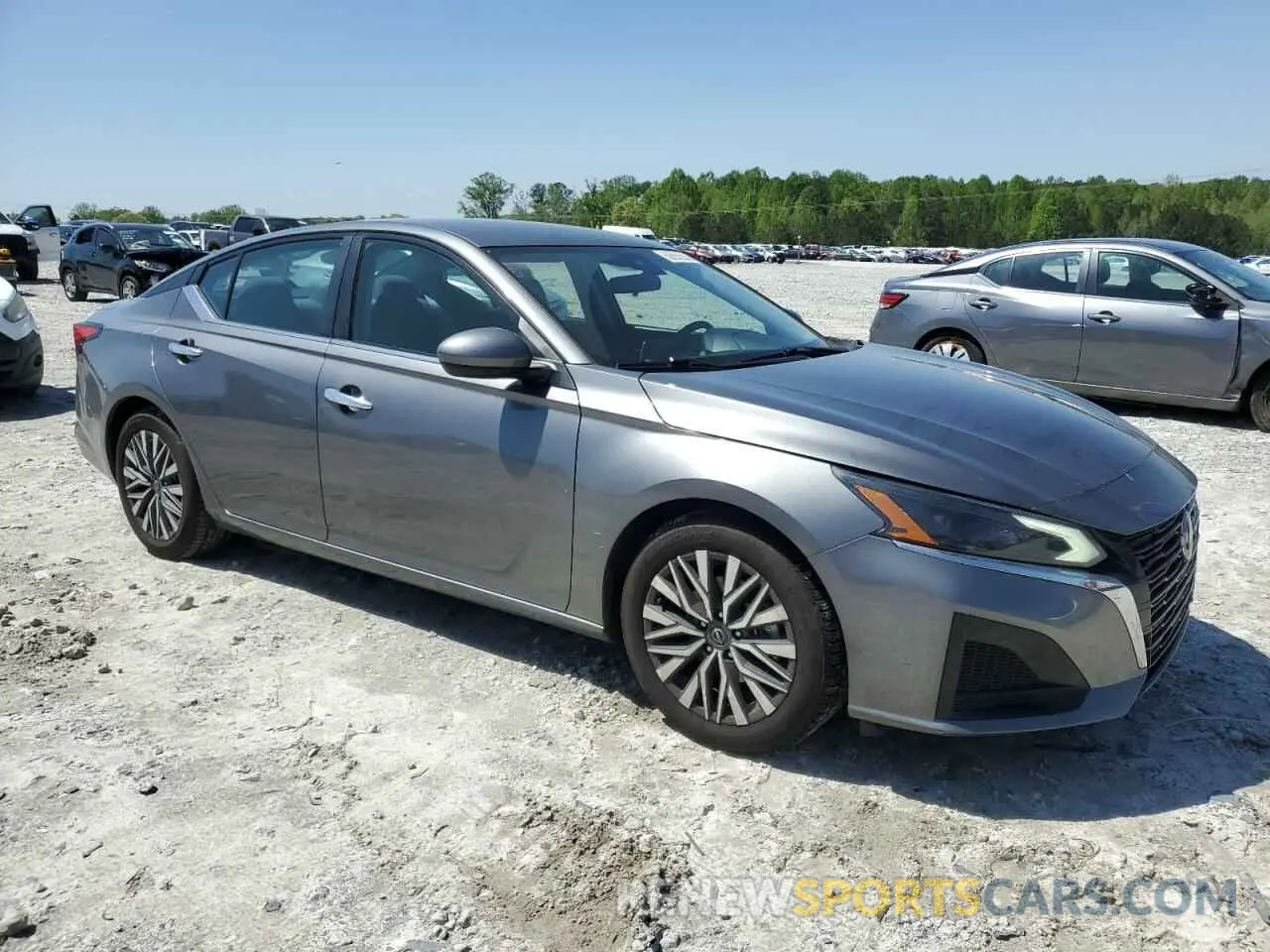 4 Photograph of a damaged car 1N4BL4DV0PN343827 NISSAN ALTIMA 2023