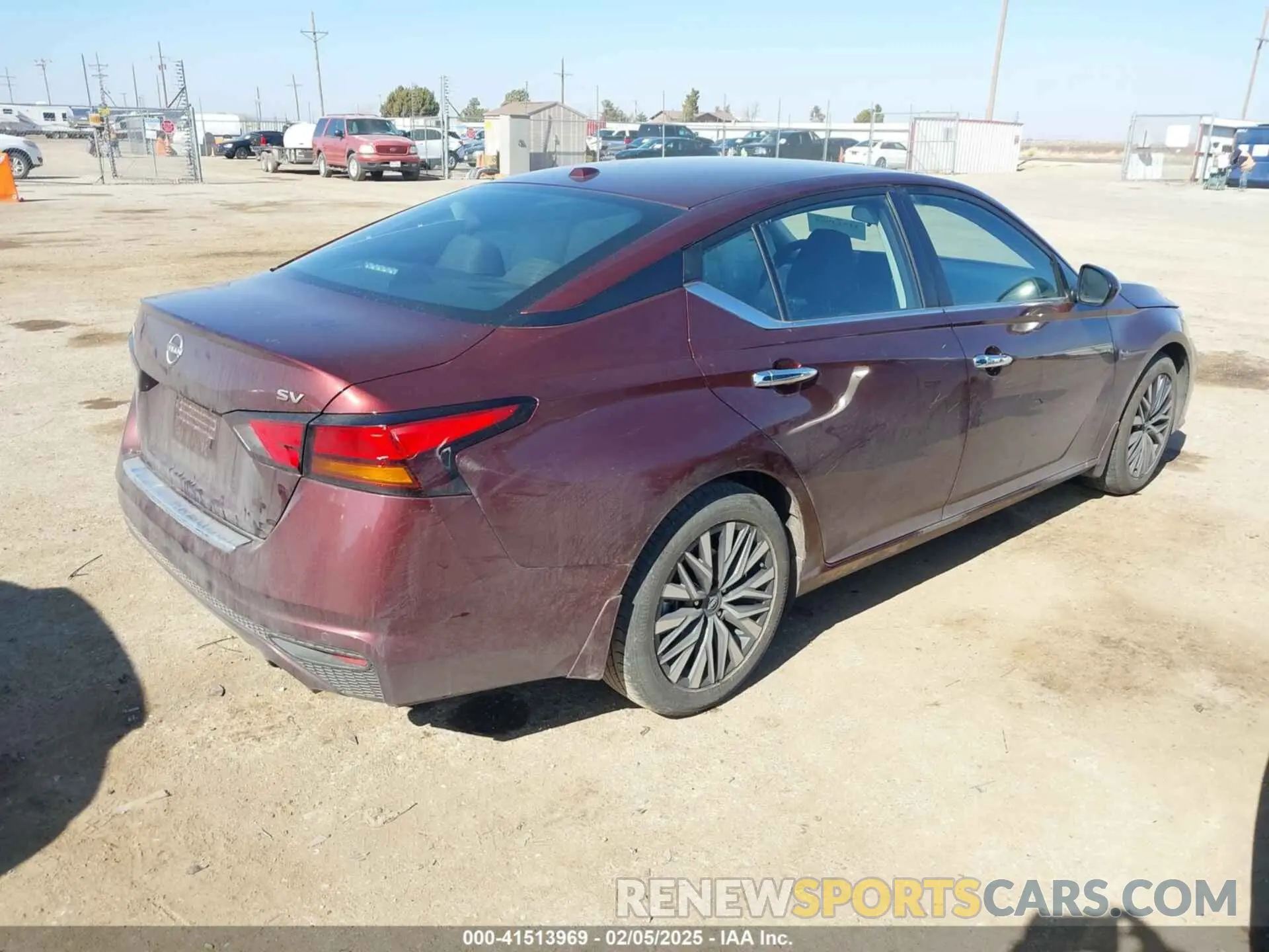 4 Photograph of a damaged car 1N4BL4DV0PN352737 NISSAN ALTIMA 2023