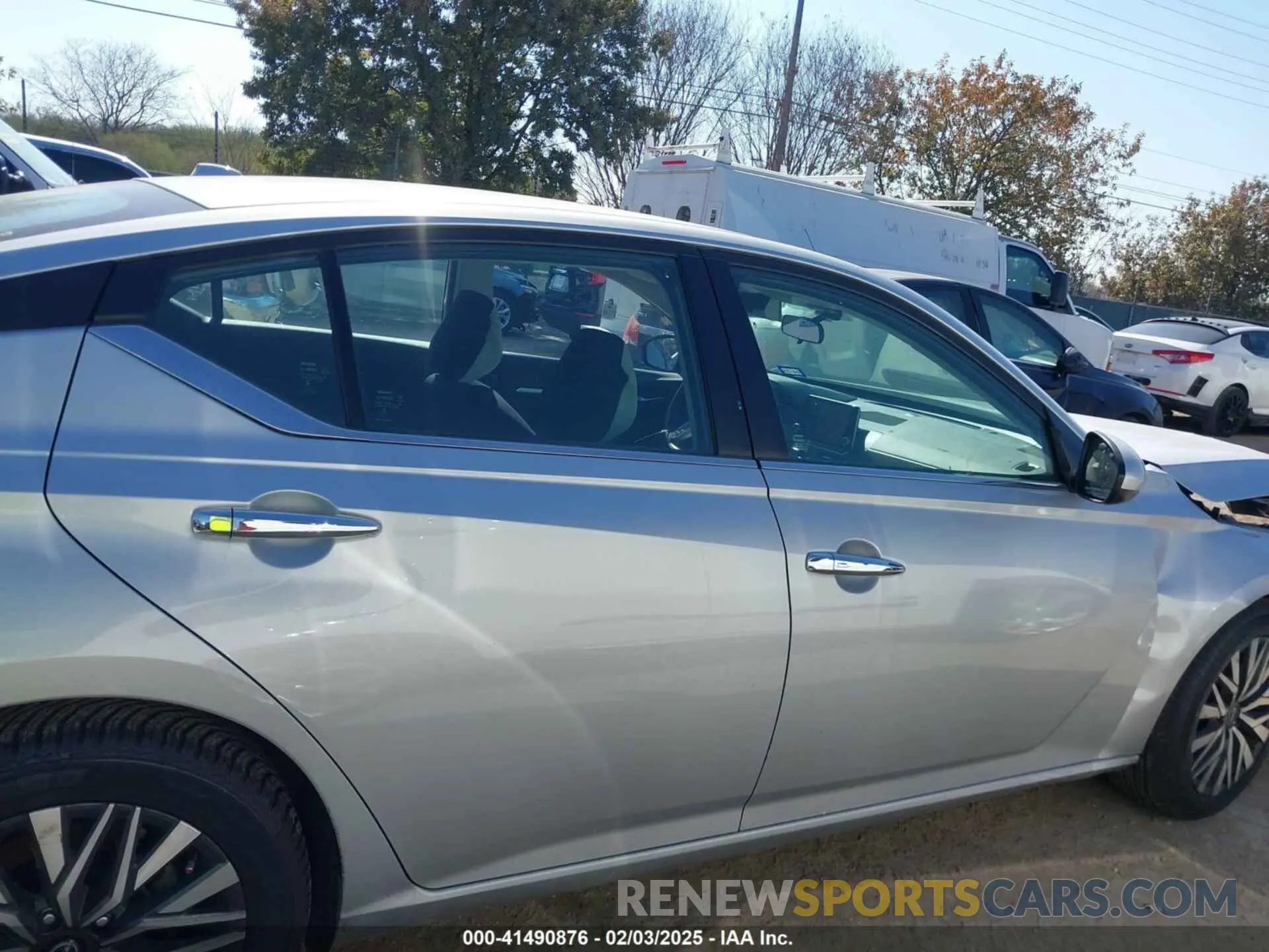 13 Photograph of a damaged car 1N4BL4DV0PN364984 NISSAN ALTIMA 2023