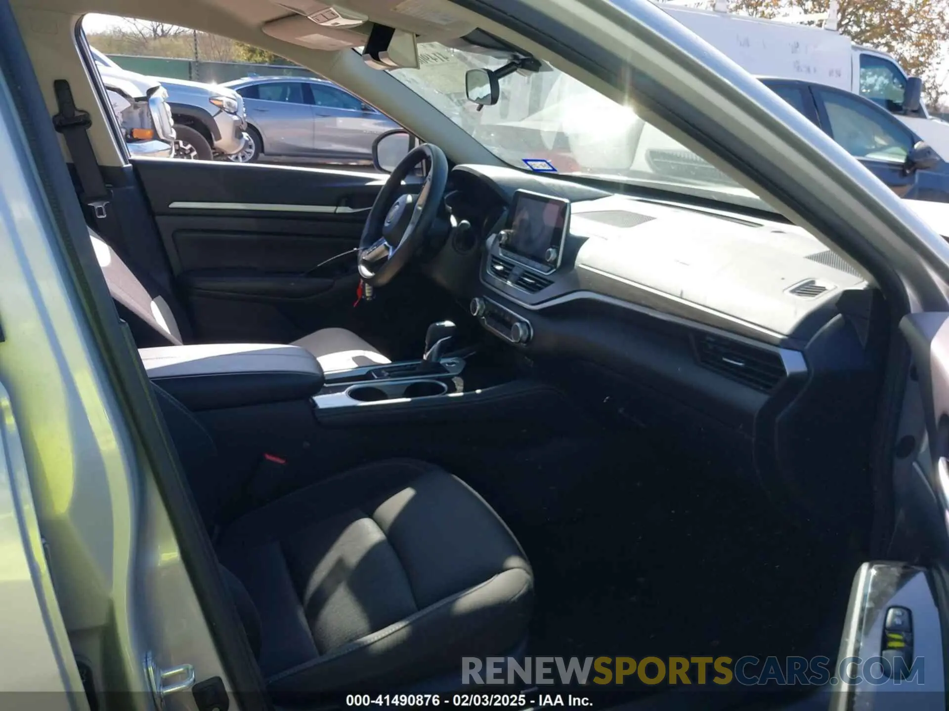 5 Photograph of a damaged car 1N4BL4DV0PN364984 NISSAN ALTIMA 2023