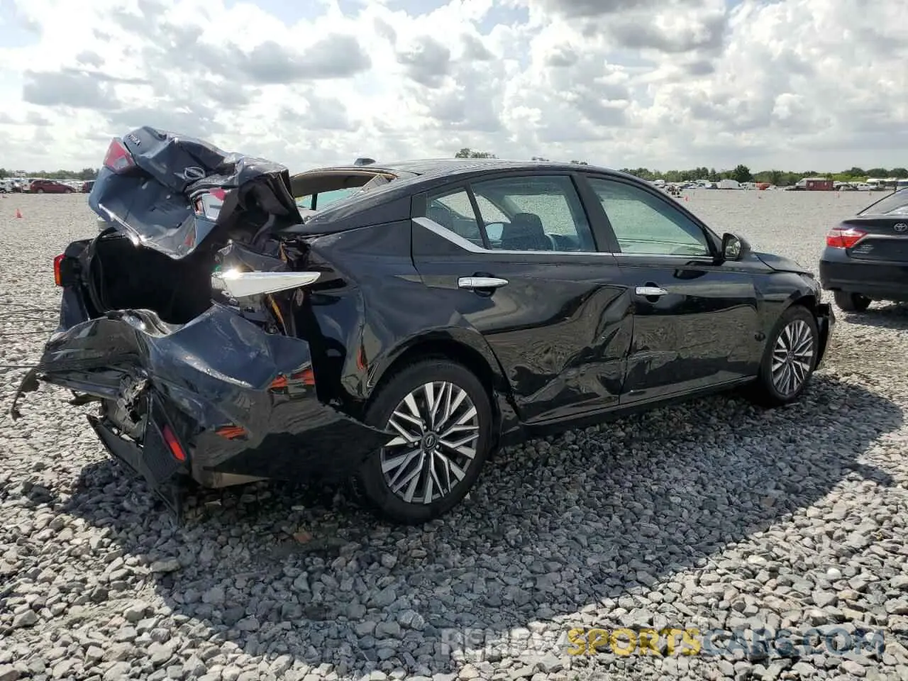 3 Photograph of a damaged car 1N4BL4DV0PN367884 NISSAN ALTIMA 2023