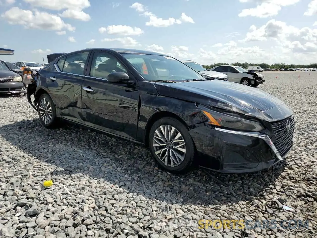4 Photograph of a damaged car 1N4BL4DV0PN367884 NISSAN ALTIMA 2023