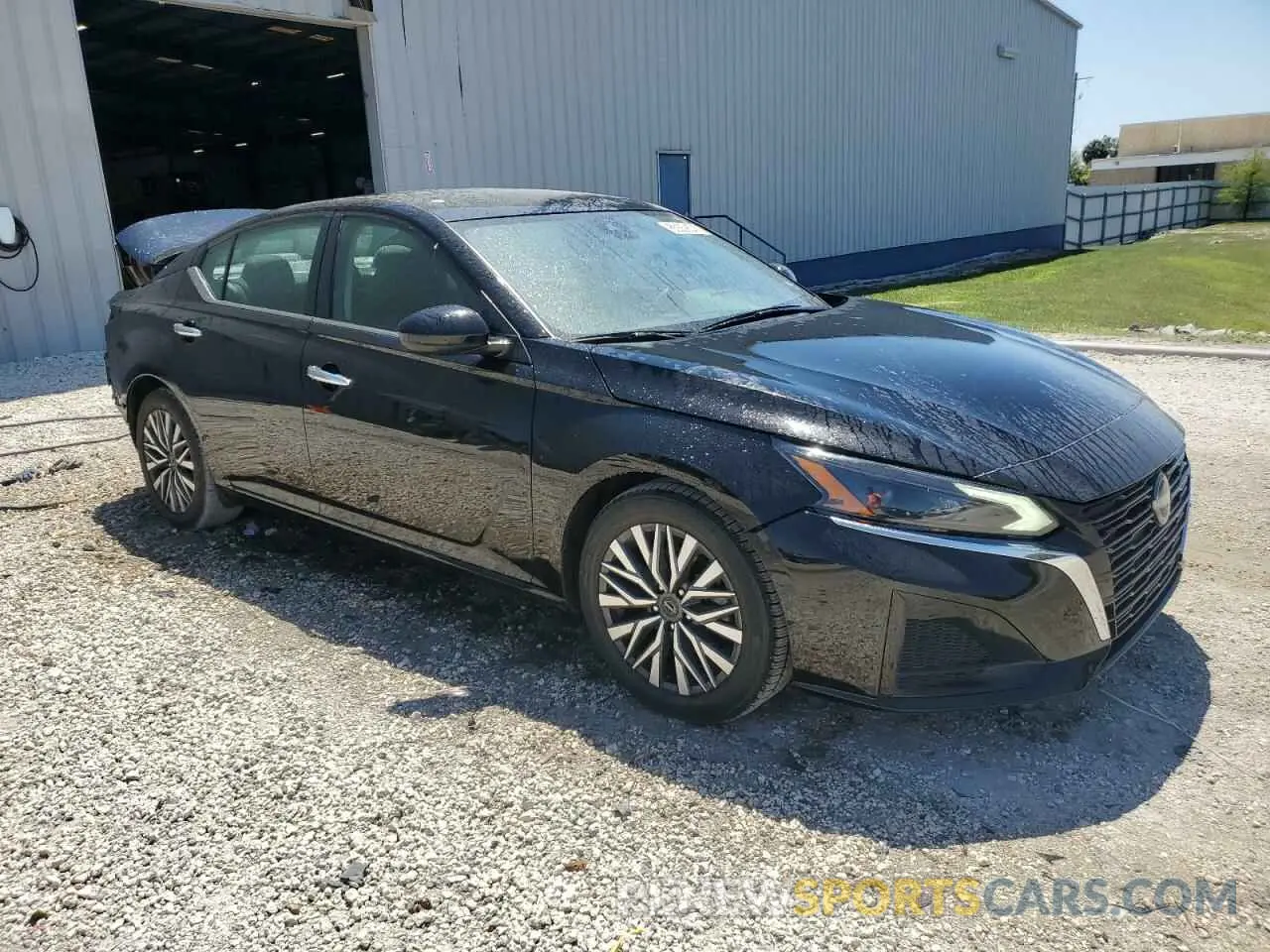 4 Photograph of a damaged car 1N4BL4DV0PN371031 NISSAN ALTIMA 2023