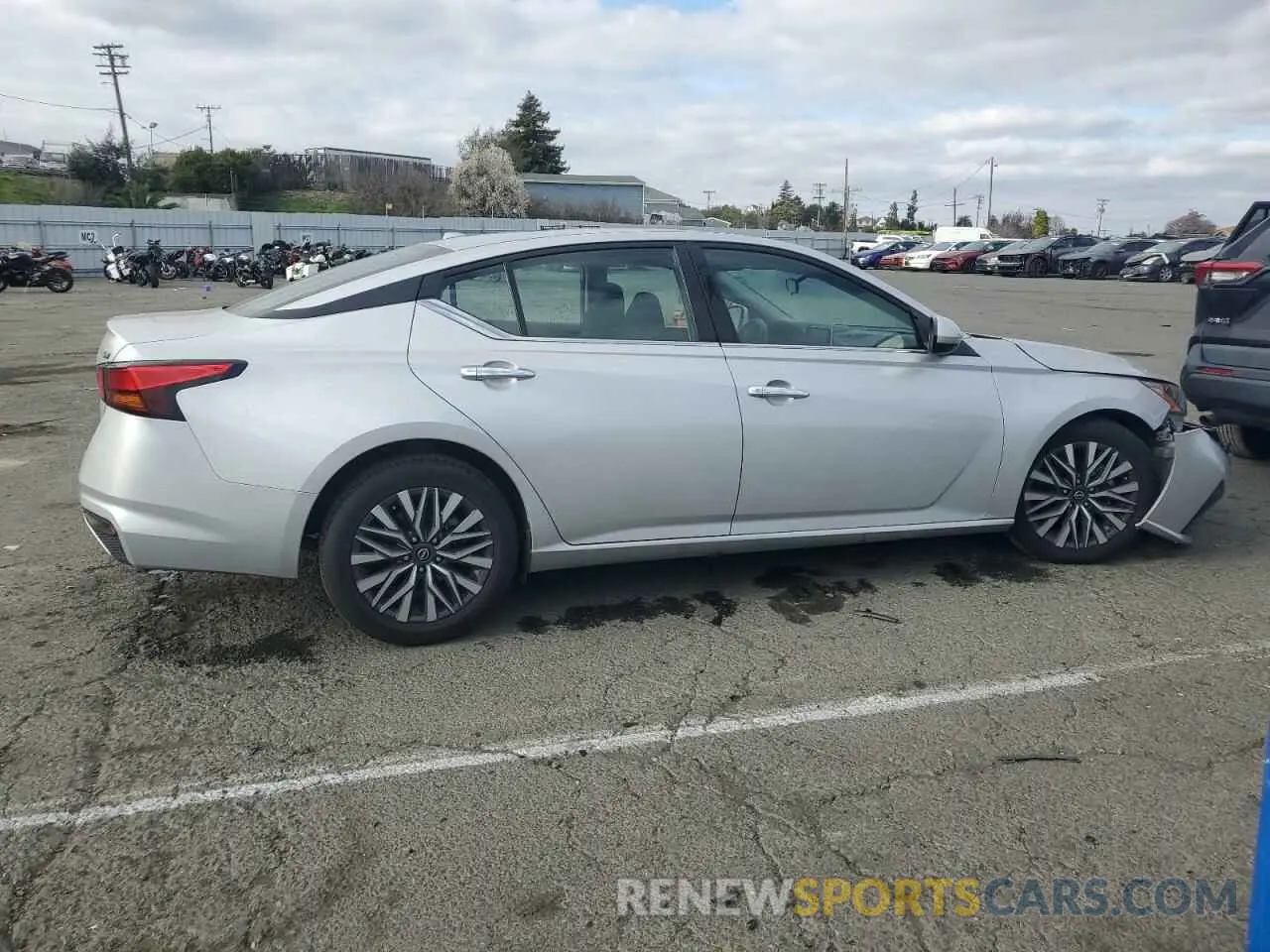 3 Photograph of a damaged car 1N4BL4DV0PN373832 NISSAN ALTIMA 2023