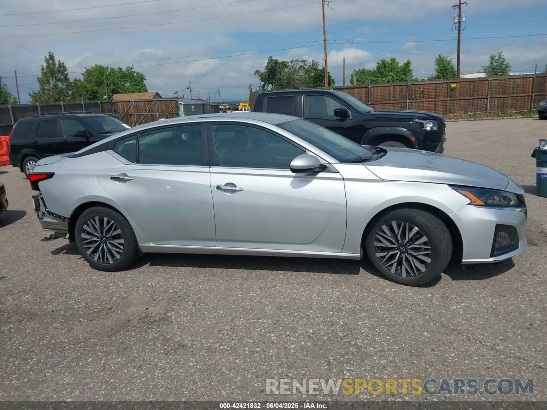 14 Photograph of a damaged car 1N4BL4DV0PN385186 NISSAN ALTIMA 2023