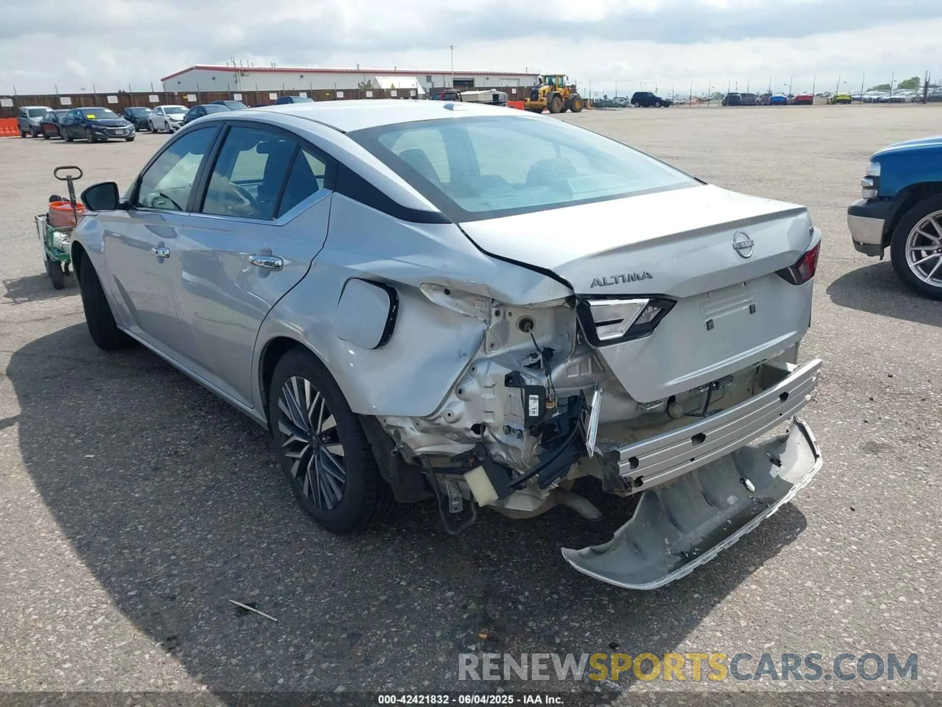 3 Photograph of a damaged car 1N4BL4DV0PN385186 NISSAN ALTIMA 2023