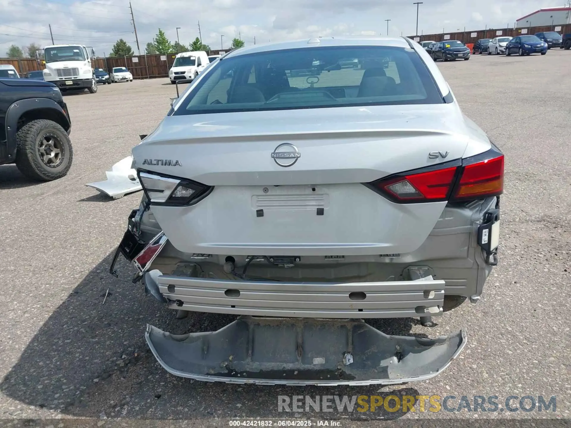 6 Photograph of a damaged car 1N4BL4DV0PN385186 NISSAN ALTIMA 2023