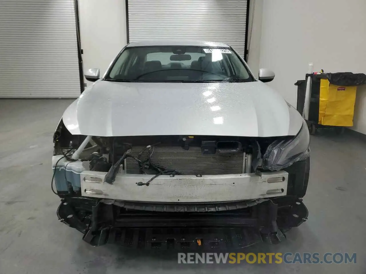 5 Photograph of a damaged car 1N4BL4DV0PN386953 NISSAN ALTIMA 2023