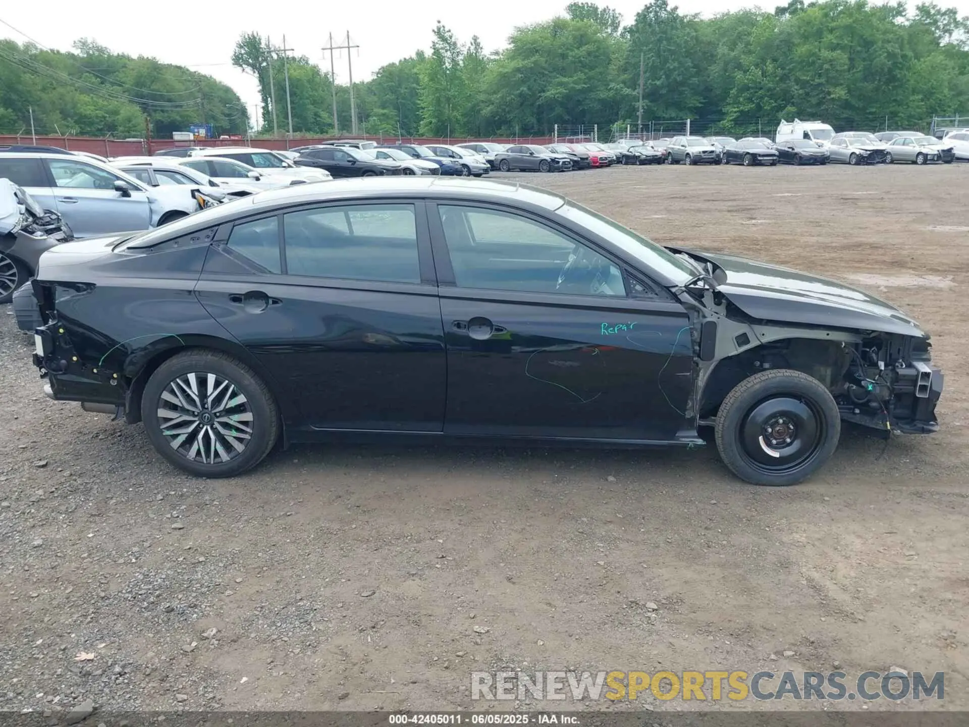 13 Photograph of a damaged car 1N4BL4DV0PN402505 NISSAN ALTIMA 2023