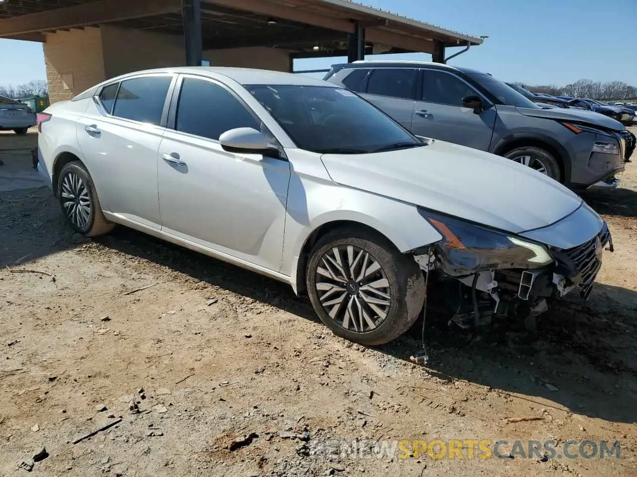 4 Photograph of a damaged car 1N4BL4DV0PN409499 NISSAN ALTIMA 2023