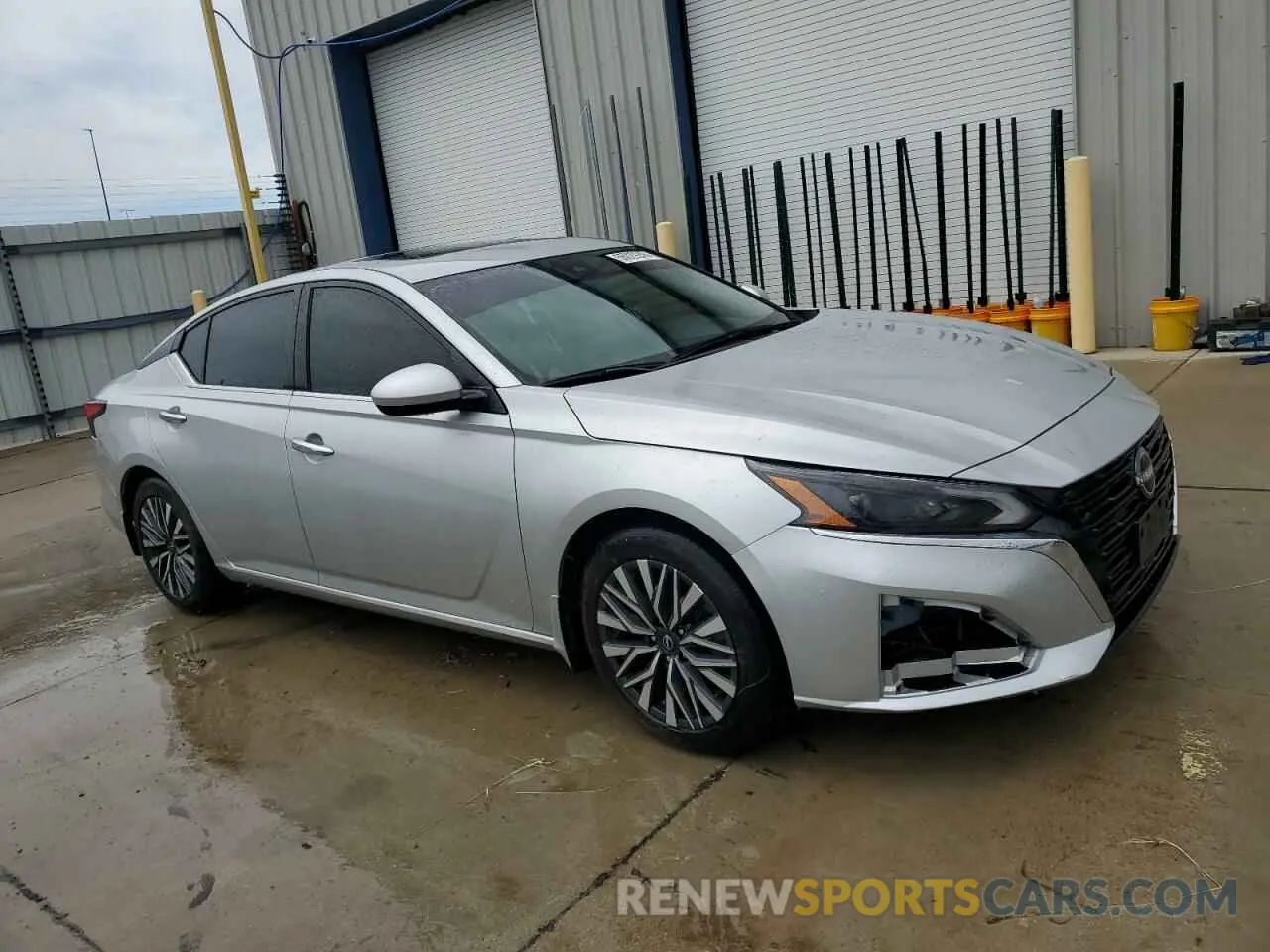 4 Photograph of a damaged car 1N4BL4DV1PN304034 NISSAN ALTIMA 2023