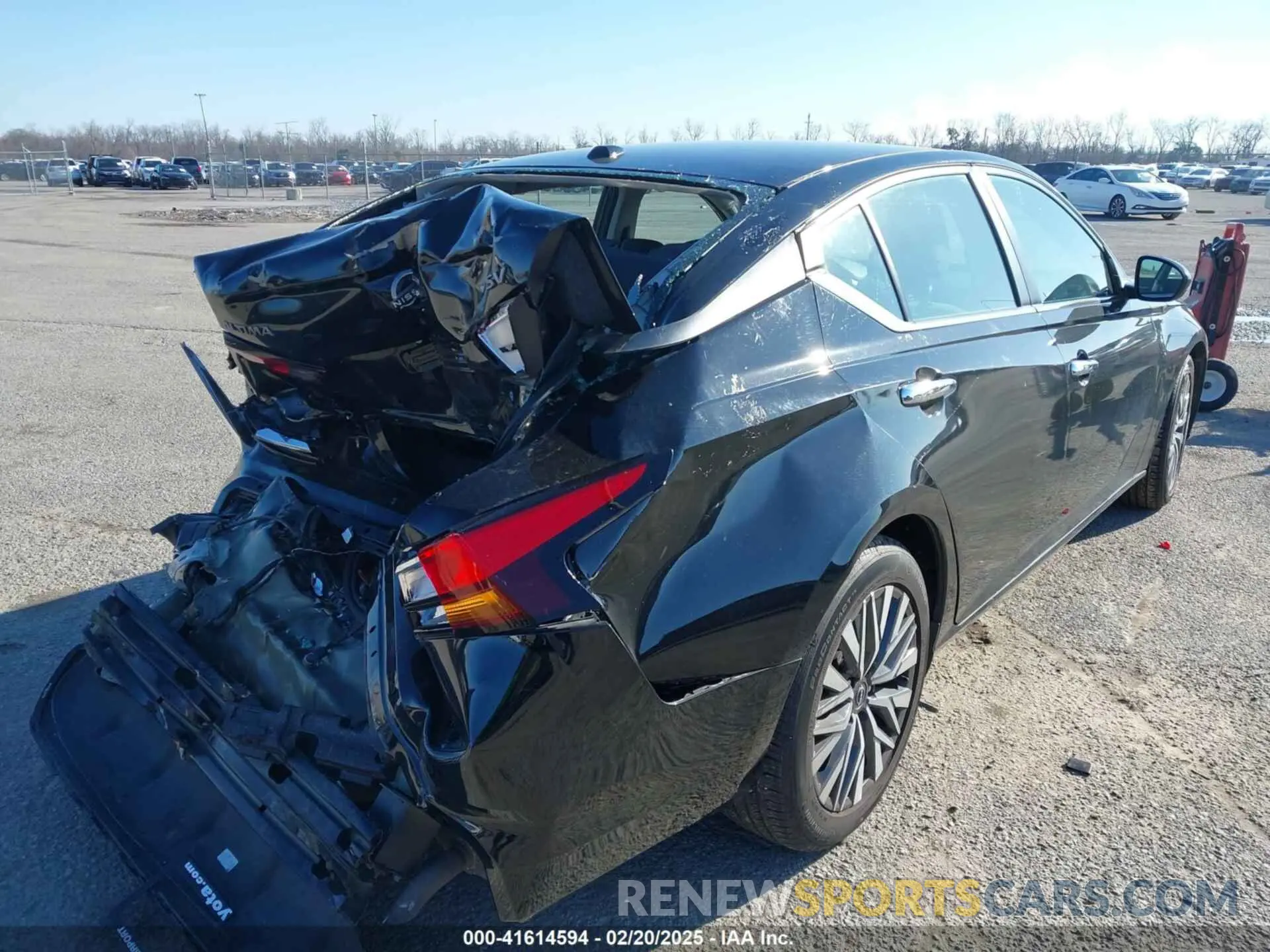 4 Photograph of a damaged car 1N4BL4DV1PN318516 NISSAN ALTIMA 2023