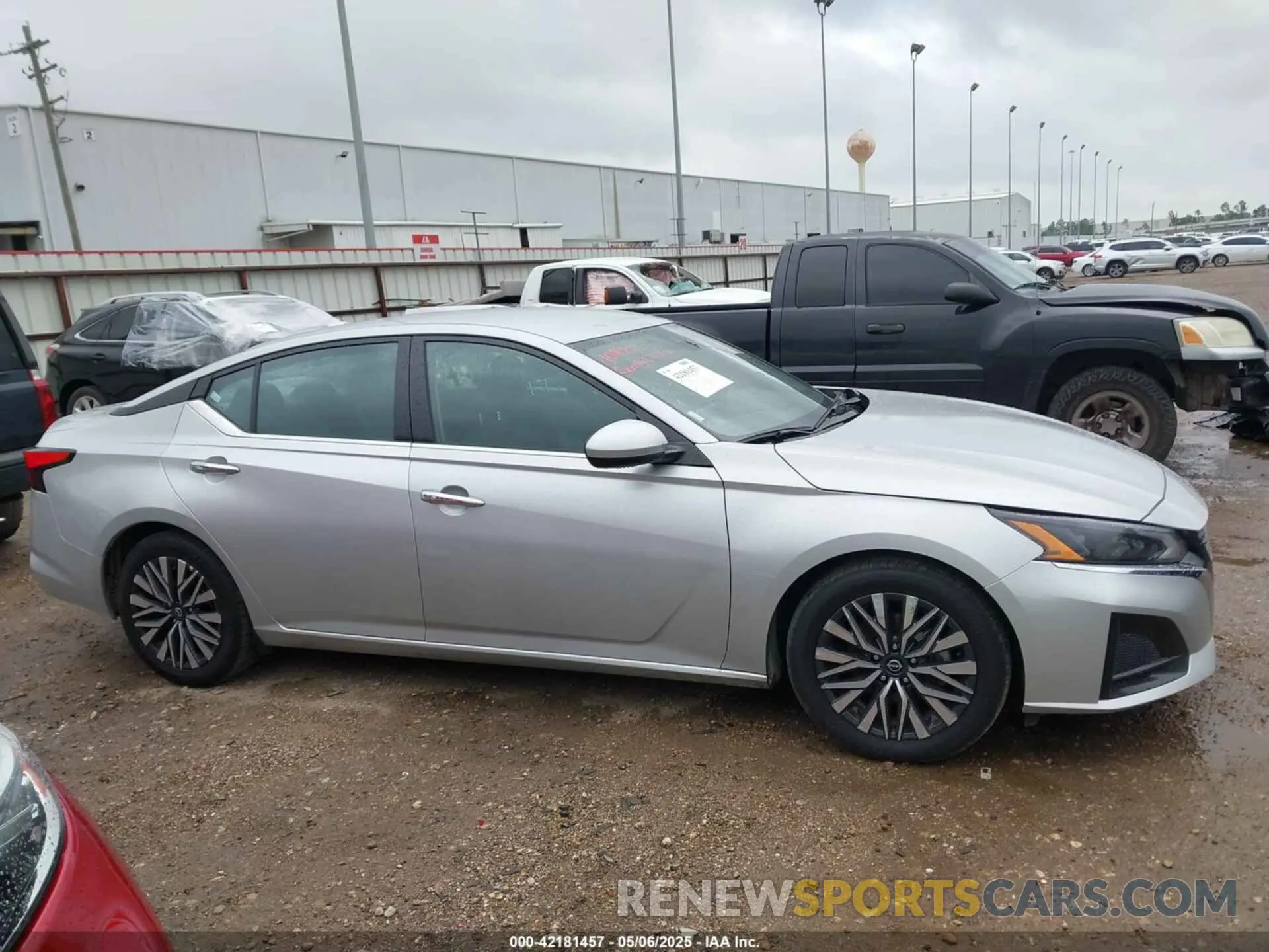 13 Photograph of a damaged car 1N4BL4DV1PN362905 NISSAN ALTIMA 2023