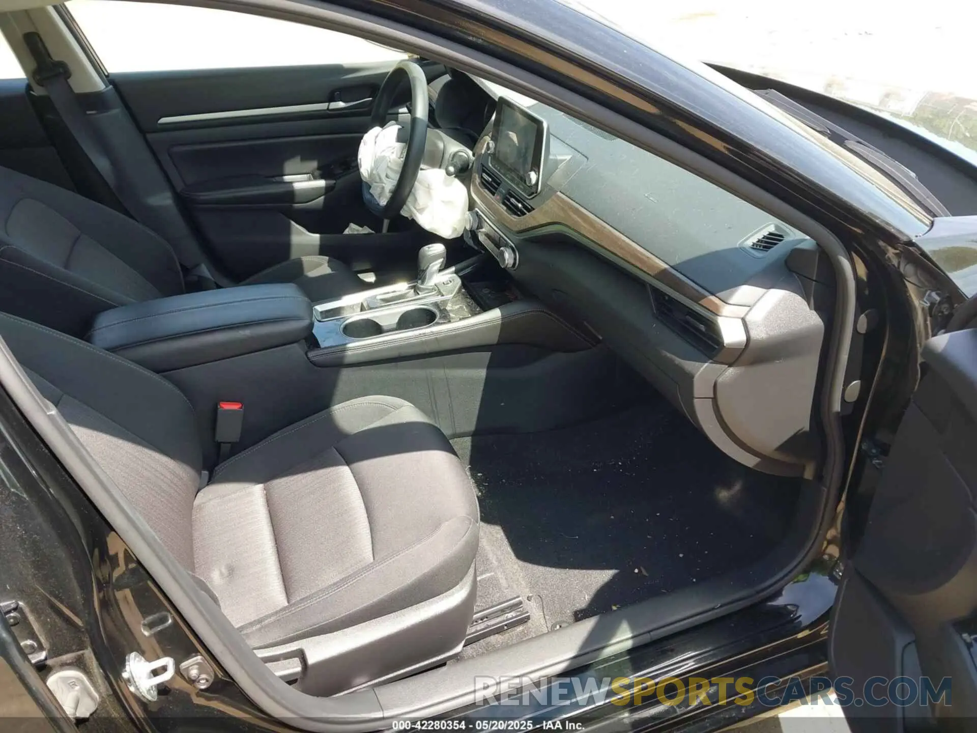 5 Photograph of a damaged car 1N4BL4DV1PN370017 NISSAN ALTIMA 2023