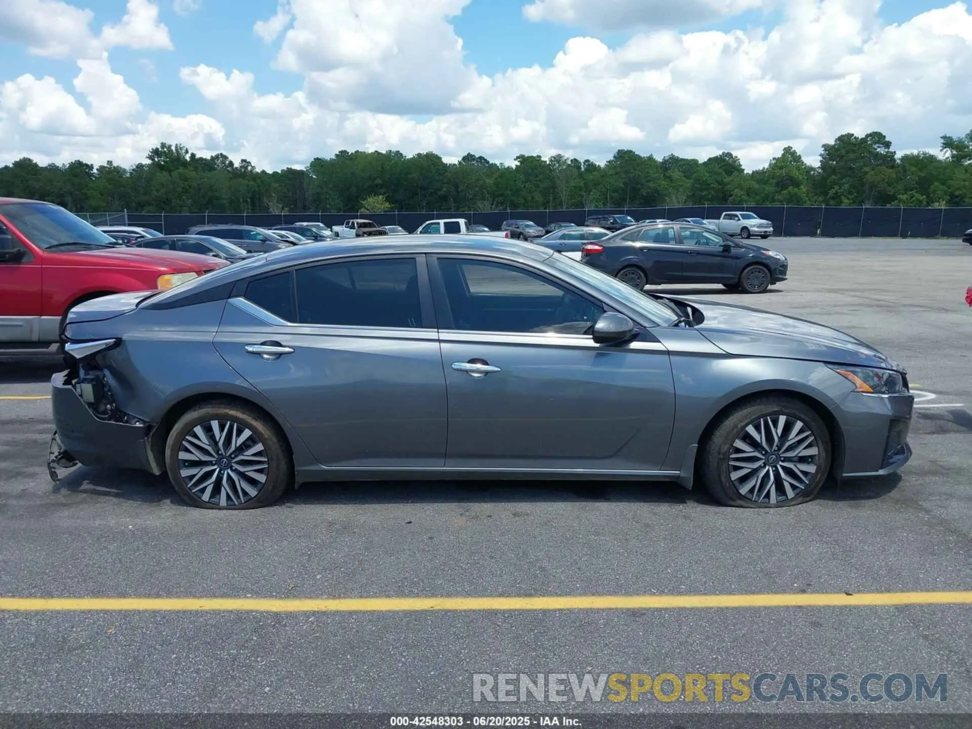 13 Photograph of a damaged car 1N4BL4DV1PN397380 NISSAN ALTIMA 2023