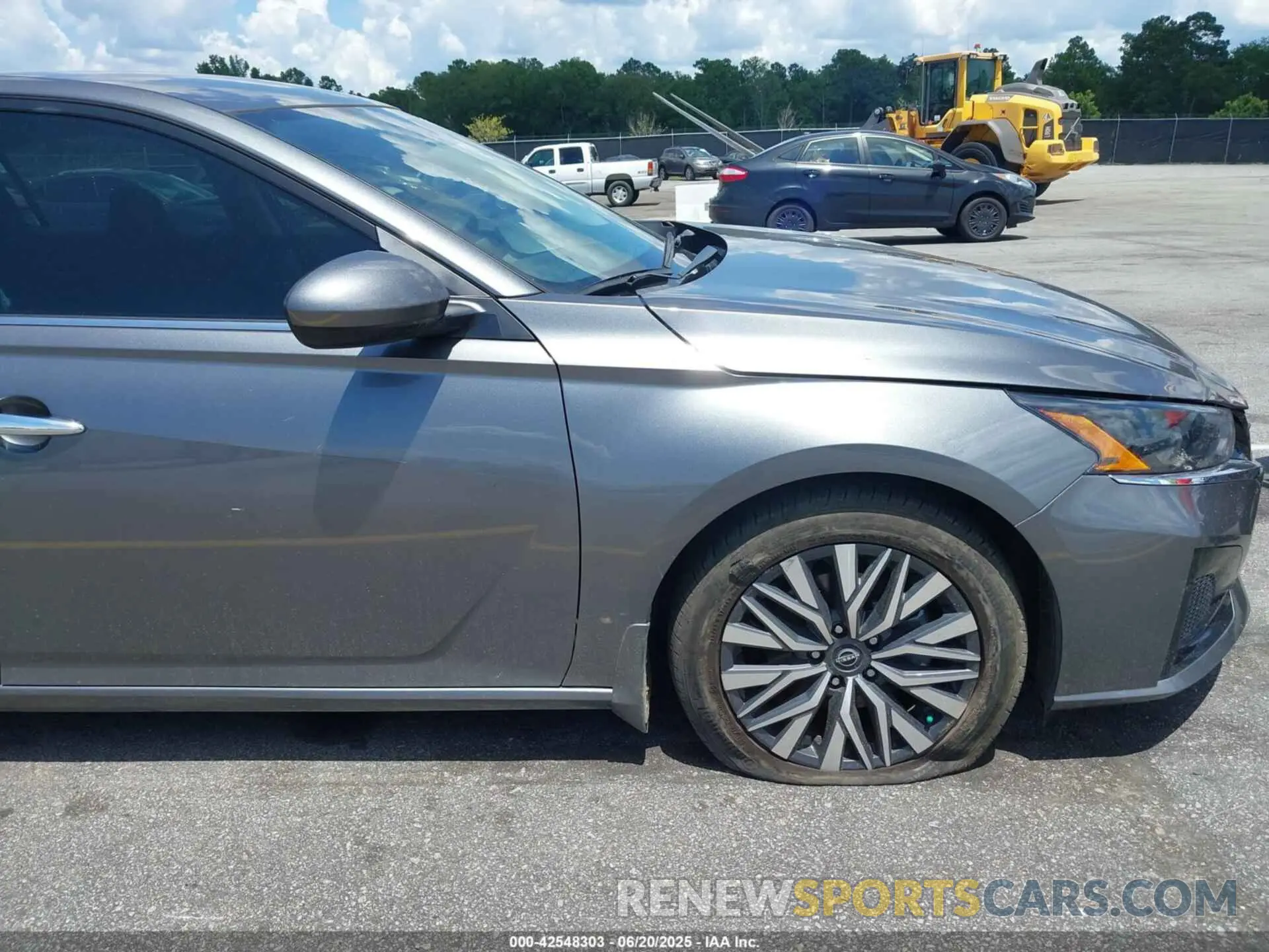17 Photograph of a damaged car 1N4BL4DV1PN397380 NISSAN ALTIMA 2023