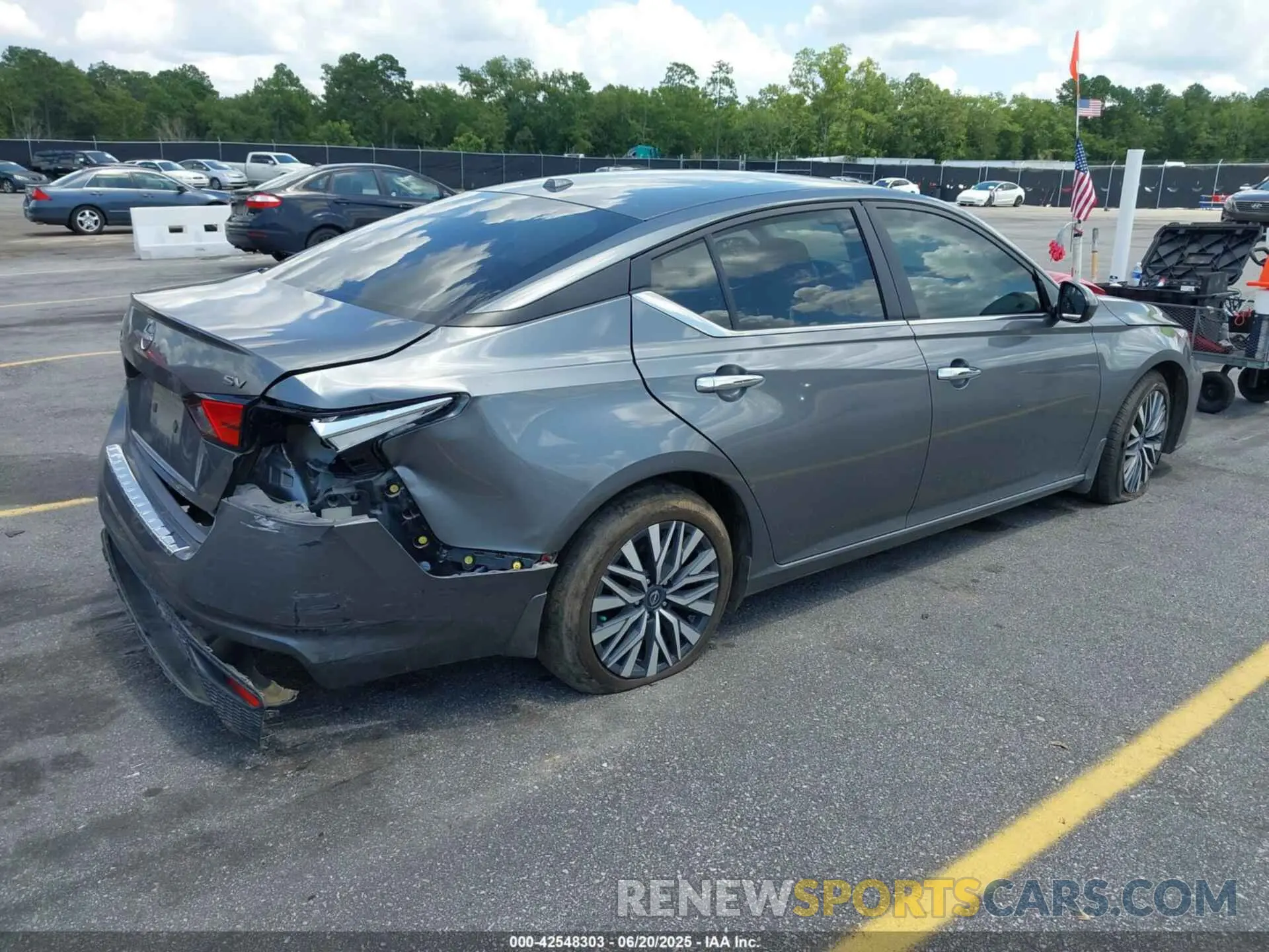 4 Photograph of a damaged car 1N4BL4DV1PN397380 NISSAN ALTIMA 2023