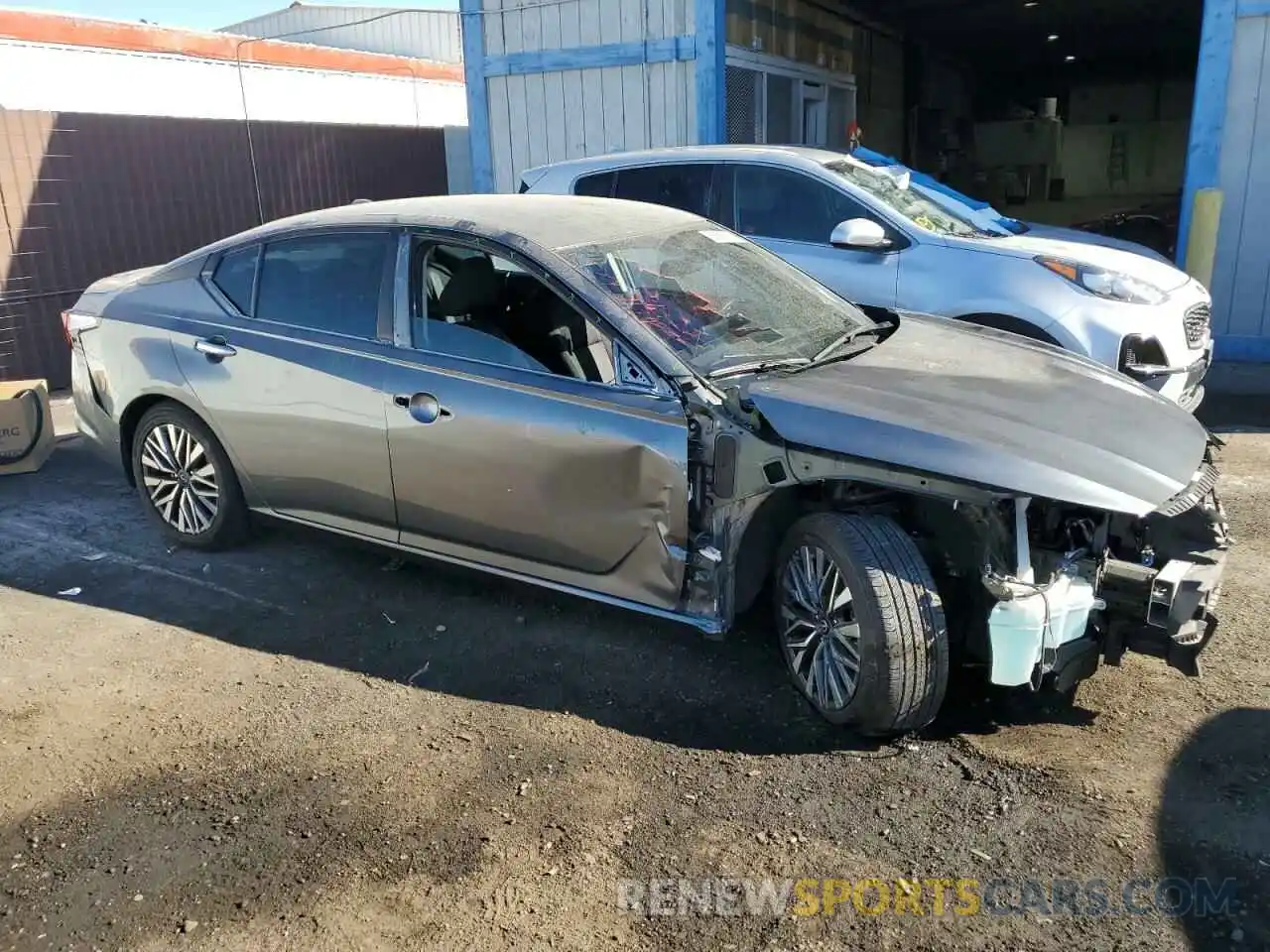 4 Photograph of a damaged car 1N4BL4DV2PN315009 NISSAN ALTIMA 2023