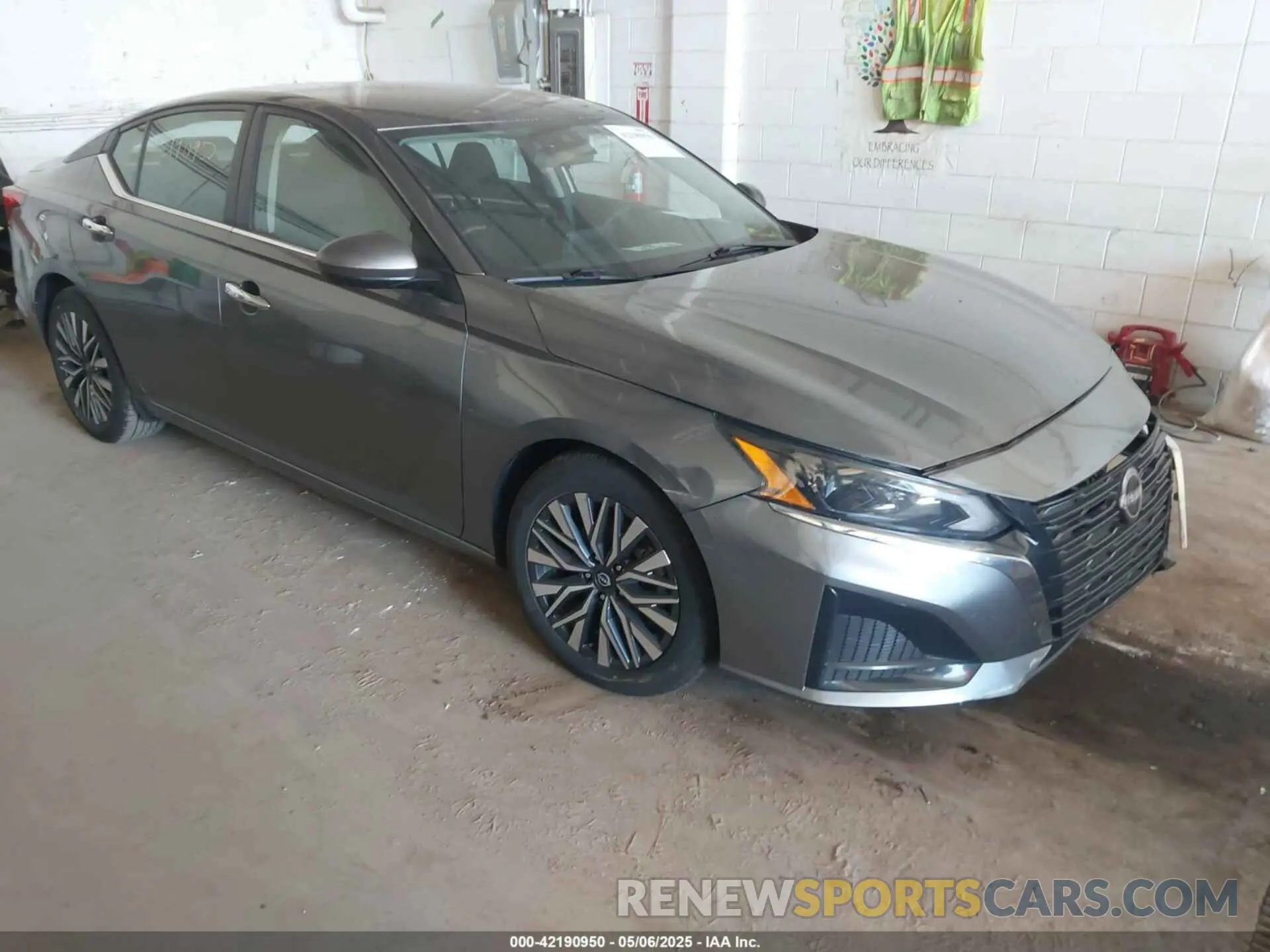 1 Photograph of a damaged car 1N4BL4DV2PN329105 NISSAN ALTIMA 2023